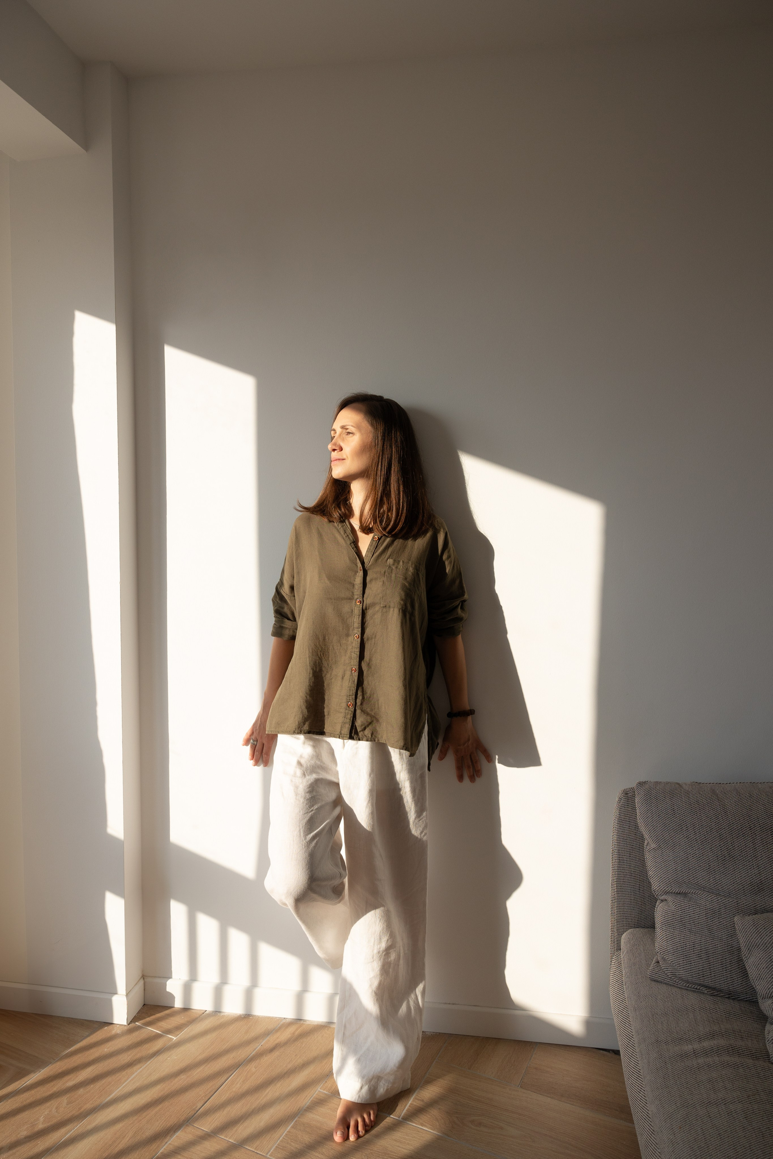 Personal brand photoshoot for art therapist. Eugénie Smirnova — your photographer in Toulouse and southwest France