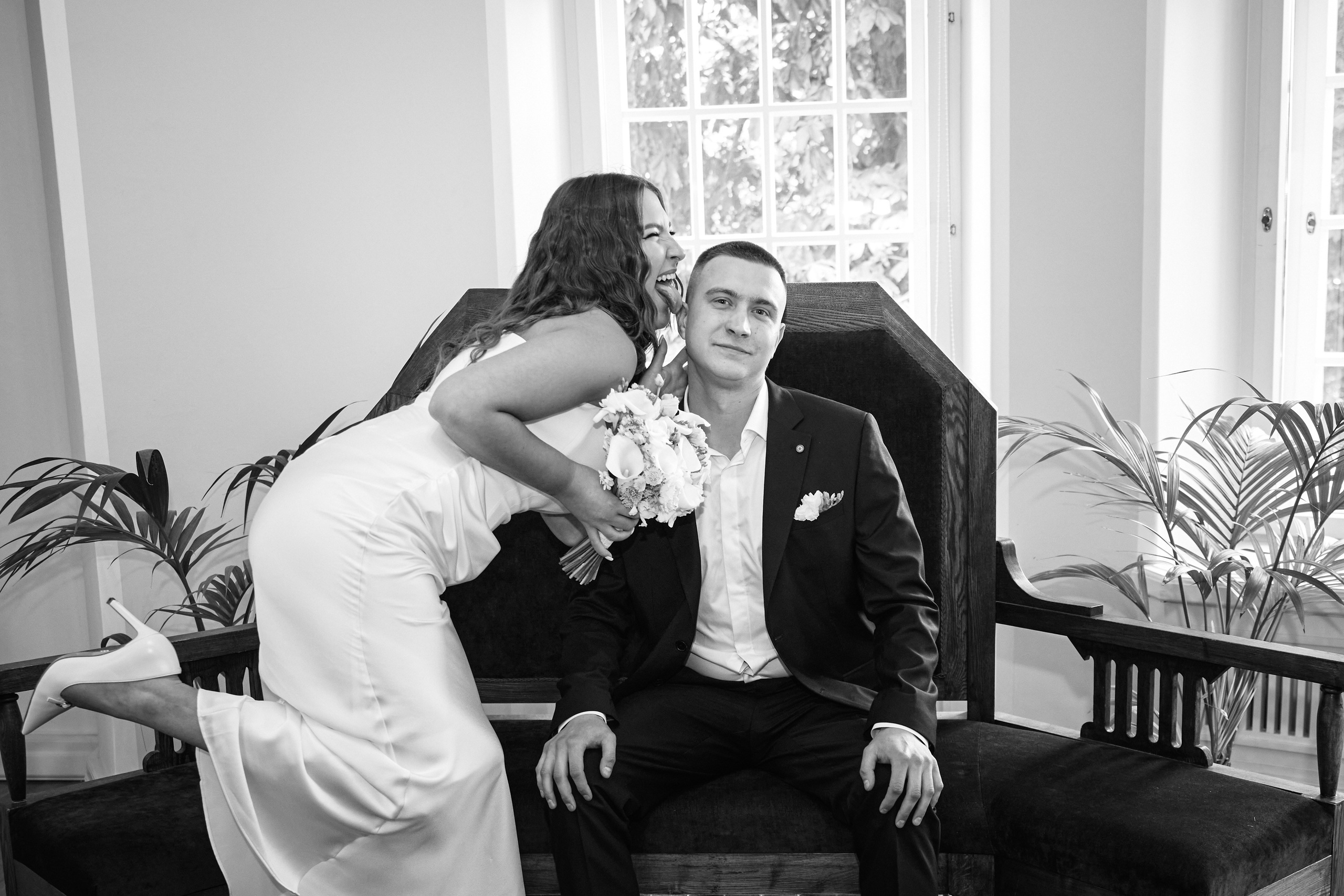 Живые эмоции молодожёнов на свадьбе в Таллинне