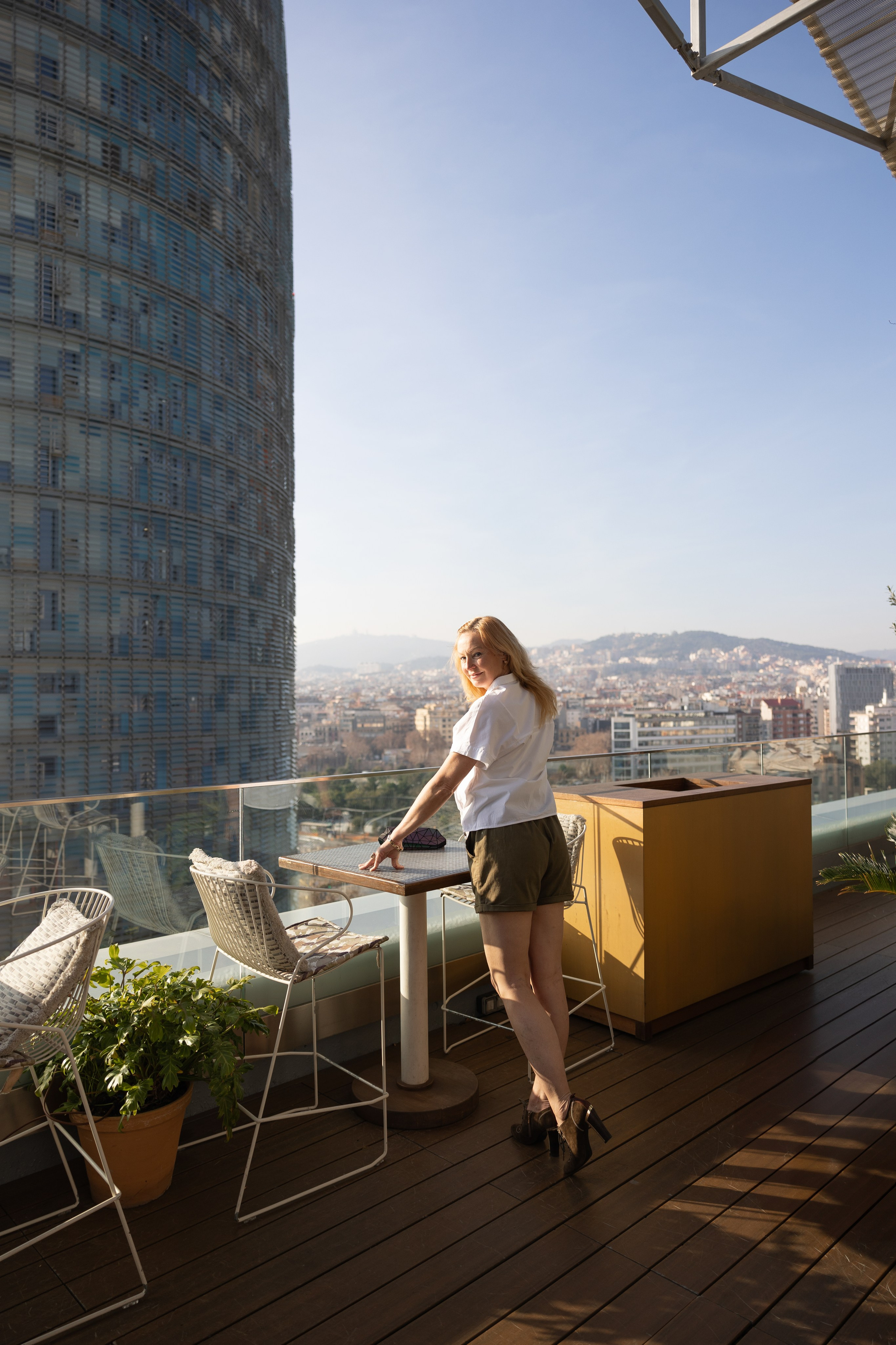 Personal brand photoshoot at The Hoxton, Poblenou hotel’s rooftop. Eugénie Smirnova — your photographer in Toulouse and southwest France