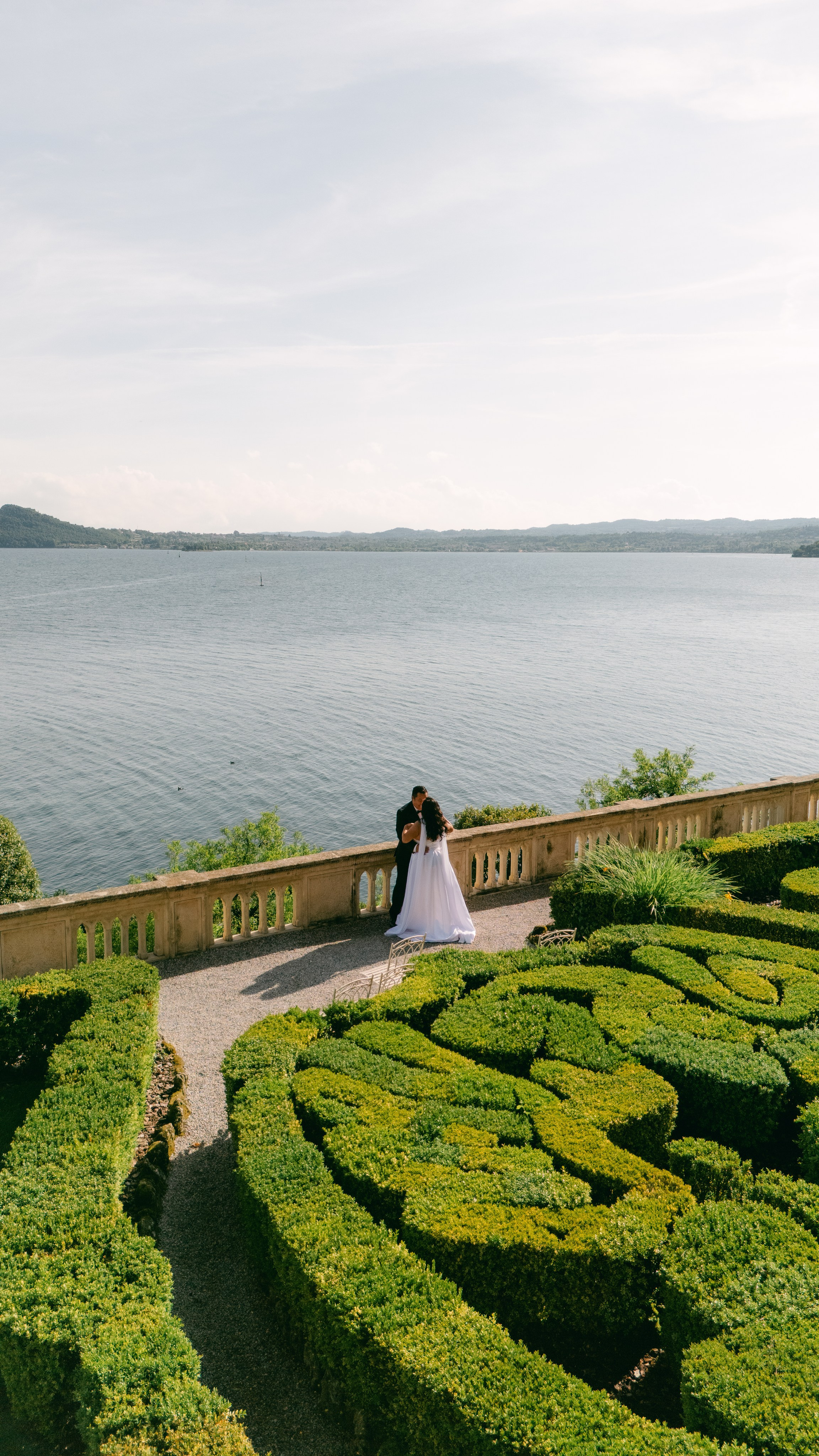 Ibtxhis and Keng elopement In italy — Isola del Garda