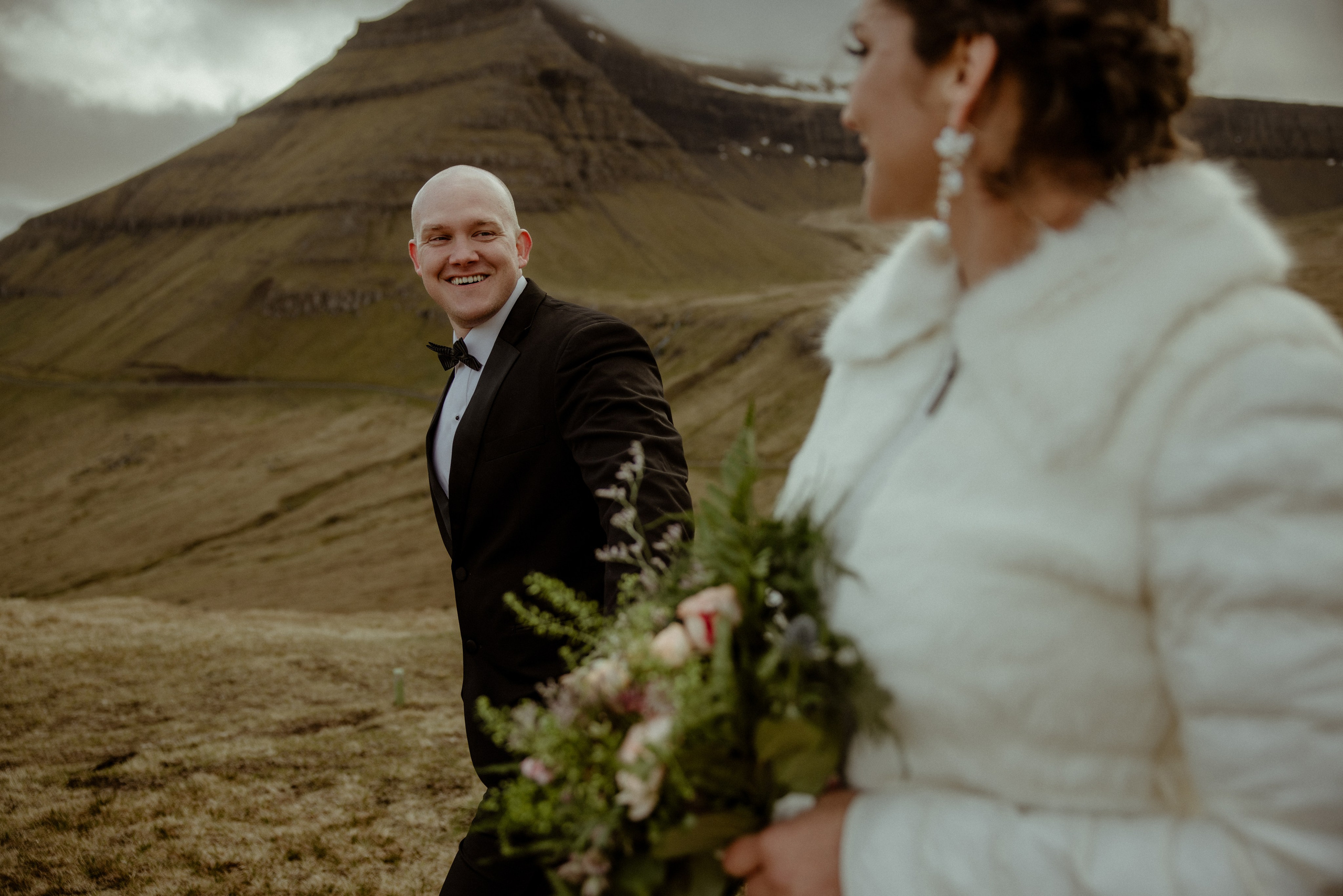 Faroe Islands elopement | Adventure wedding in Faroe Islands. Iceland elopement photographer & videographer