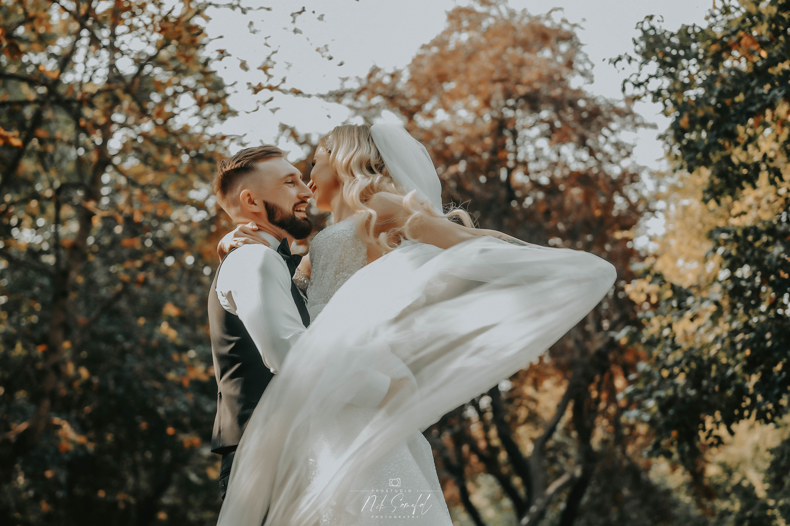 Wedding Photography and Videography in Miami - Let us capture every moment of your special day with our professional and experienced team. We offer customizable packages and state-of-the-art equipment to ensure your vision is brought to life. Contact us today to learn more!