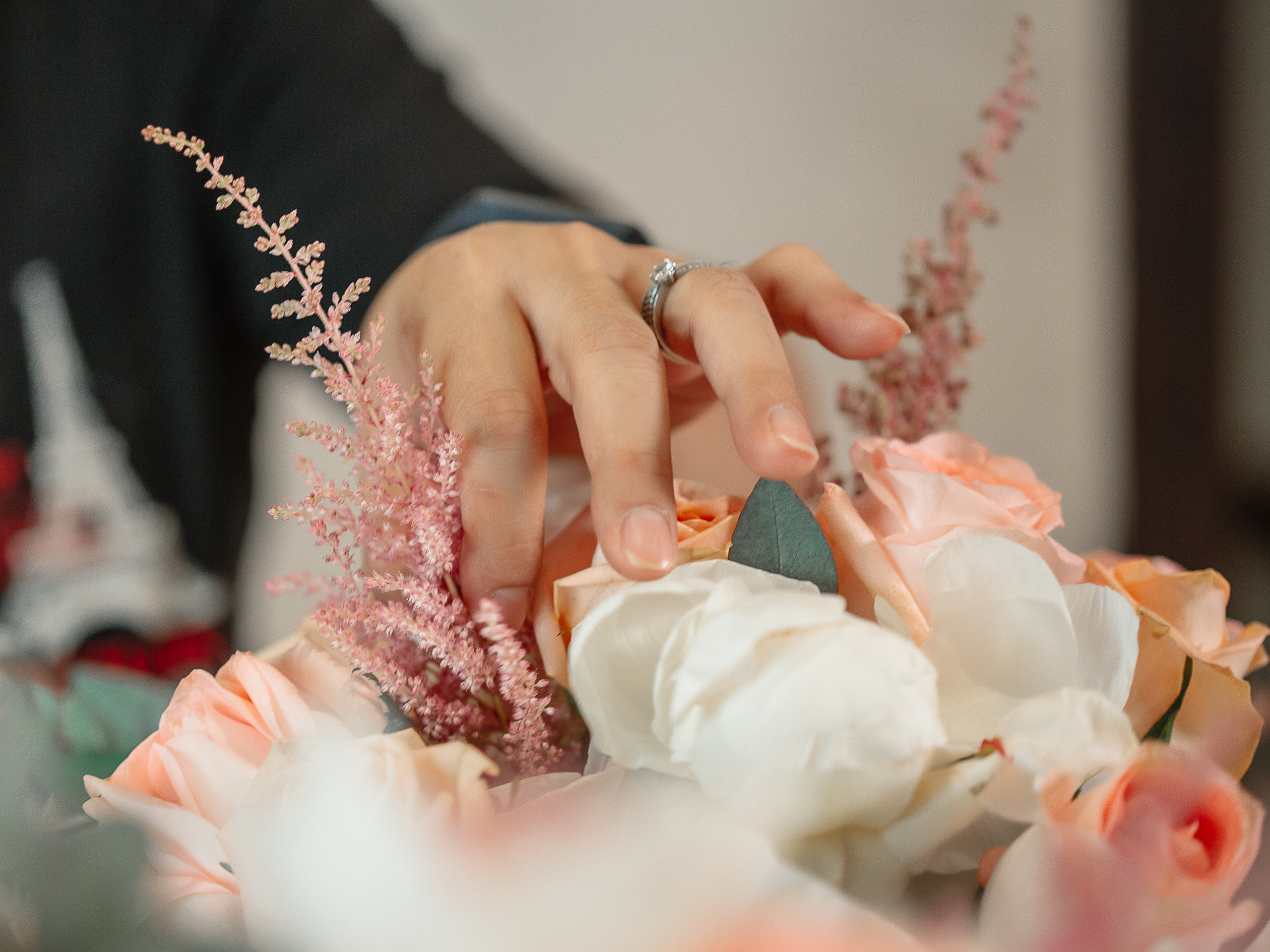 Home Gathering Wedding Set up. Wedding female photo and video studio in UAE