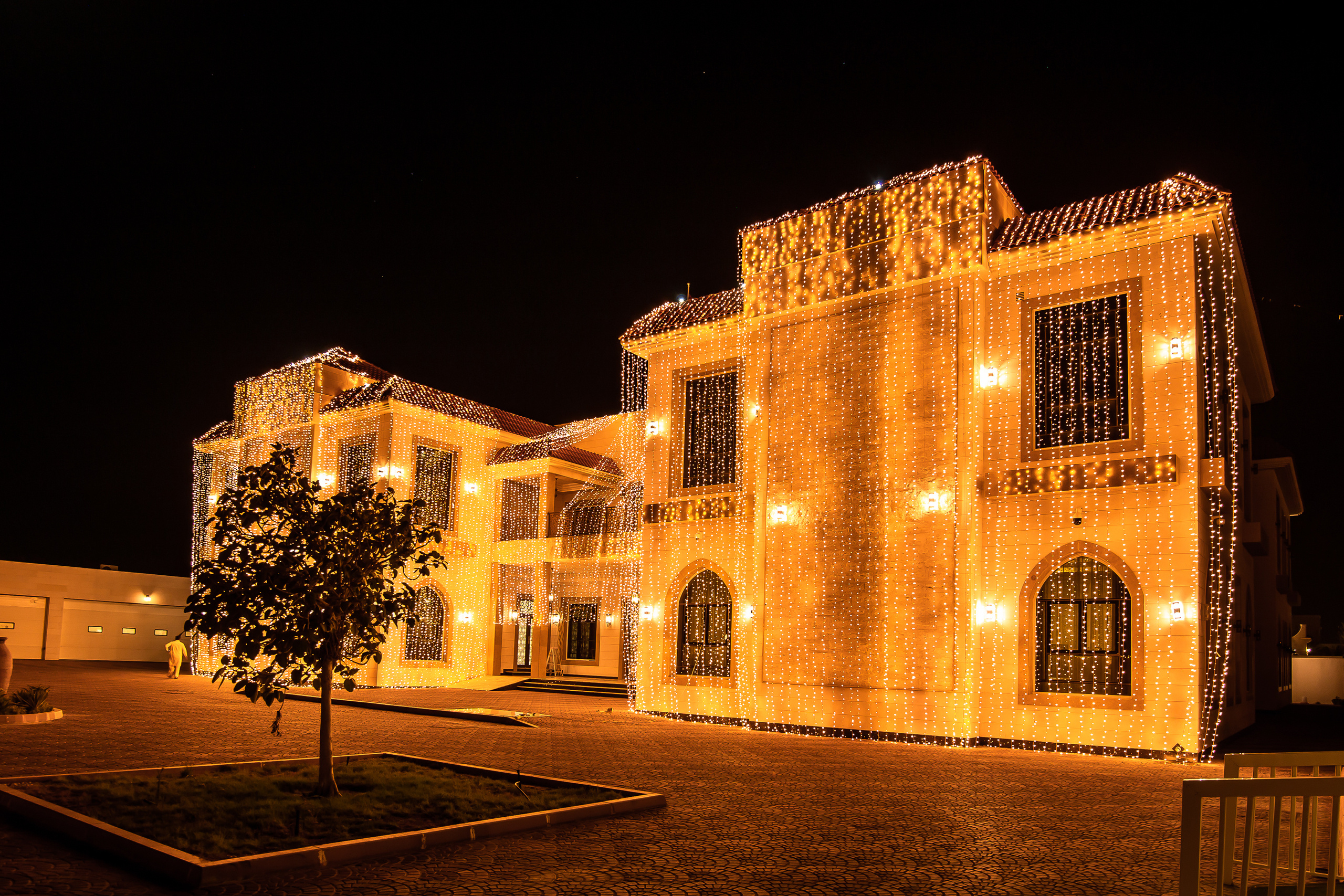 Home Gathering Wedding Set up. Wedding female photo and video studio in UAE