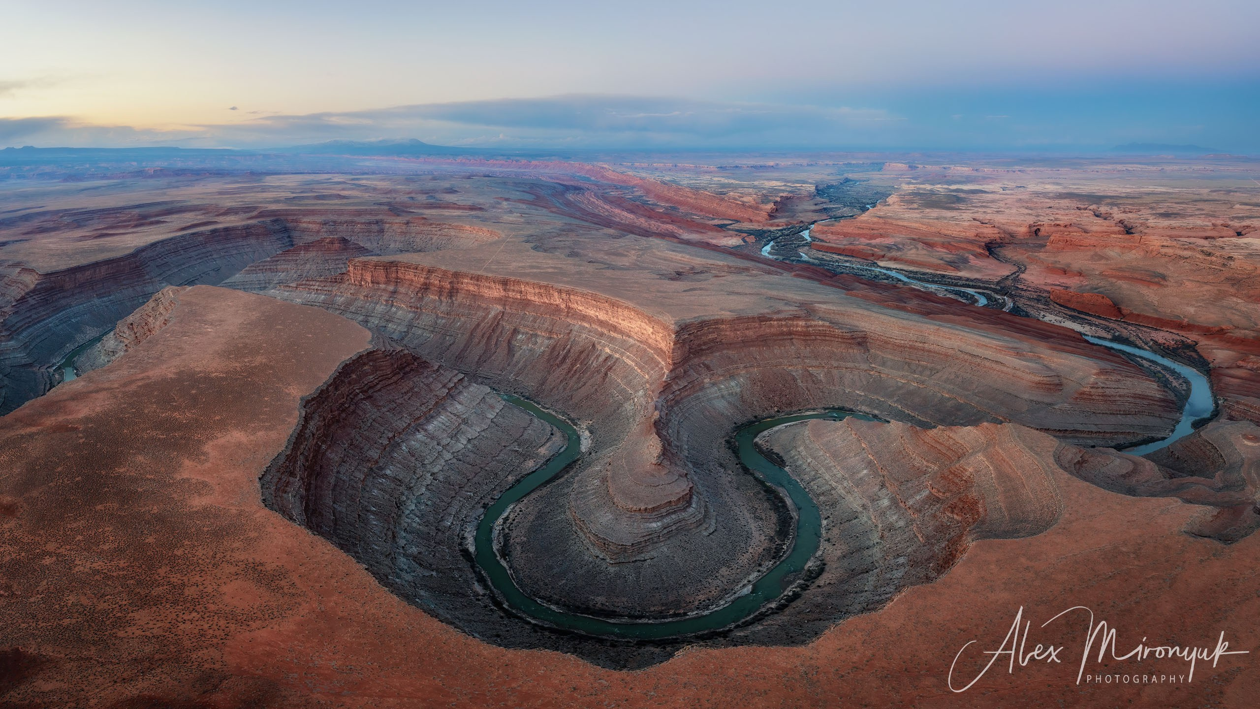 Eagle’s View American Southwest. Pet, Senior, Landscape, portrait studio, photographer in Miami and Sou