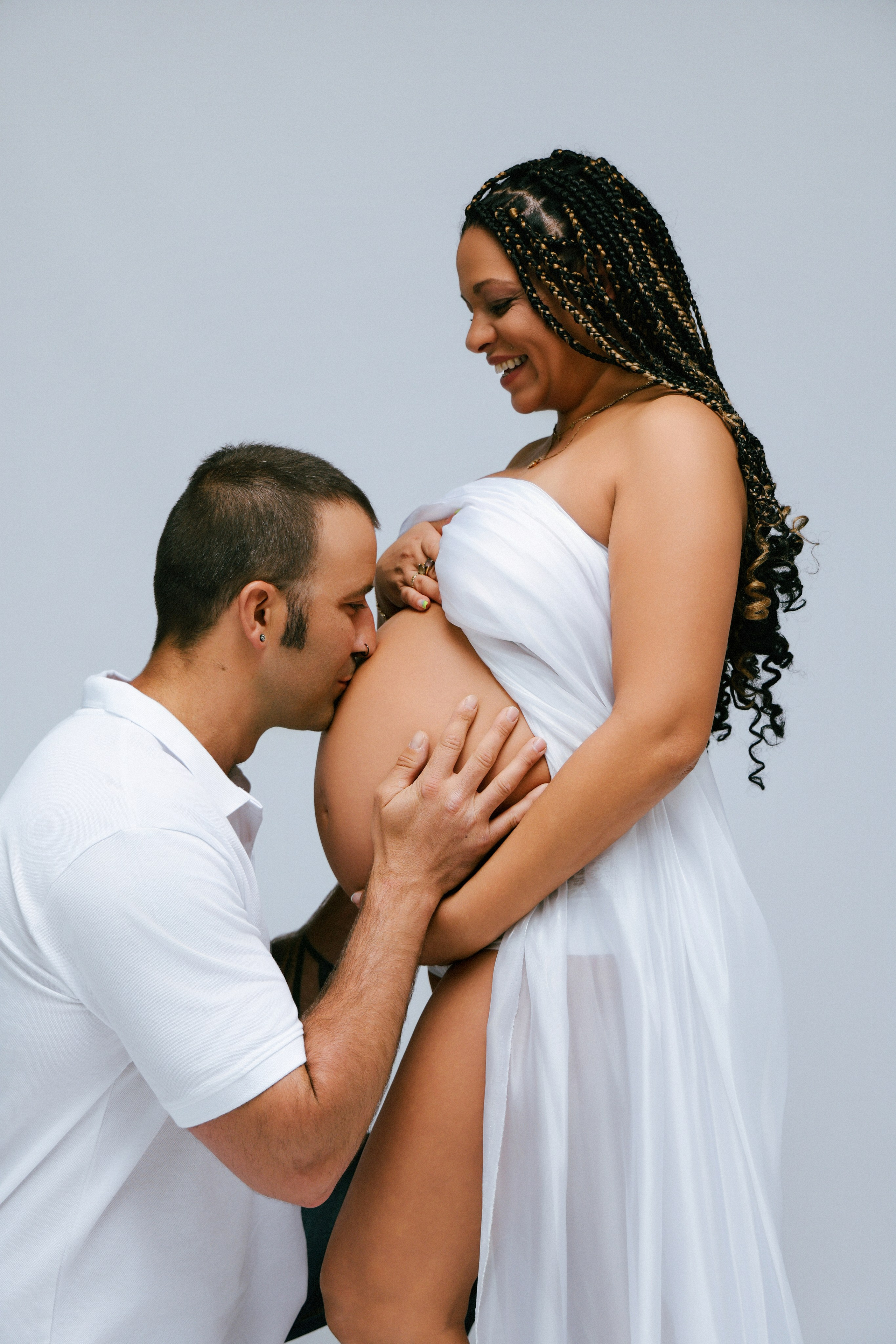 Nueva Sesión Embarazo En Estudio. Fotografía de Eventos, Embarazo y Familiar en Pirineos