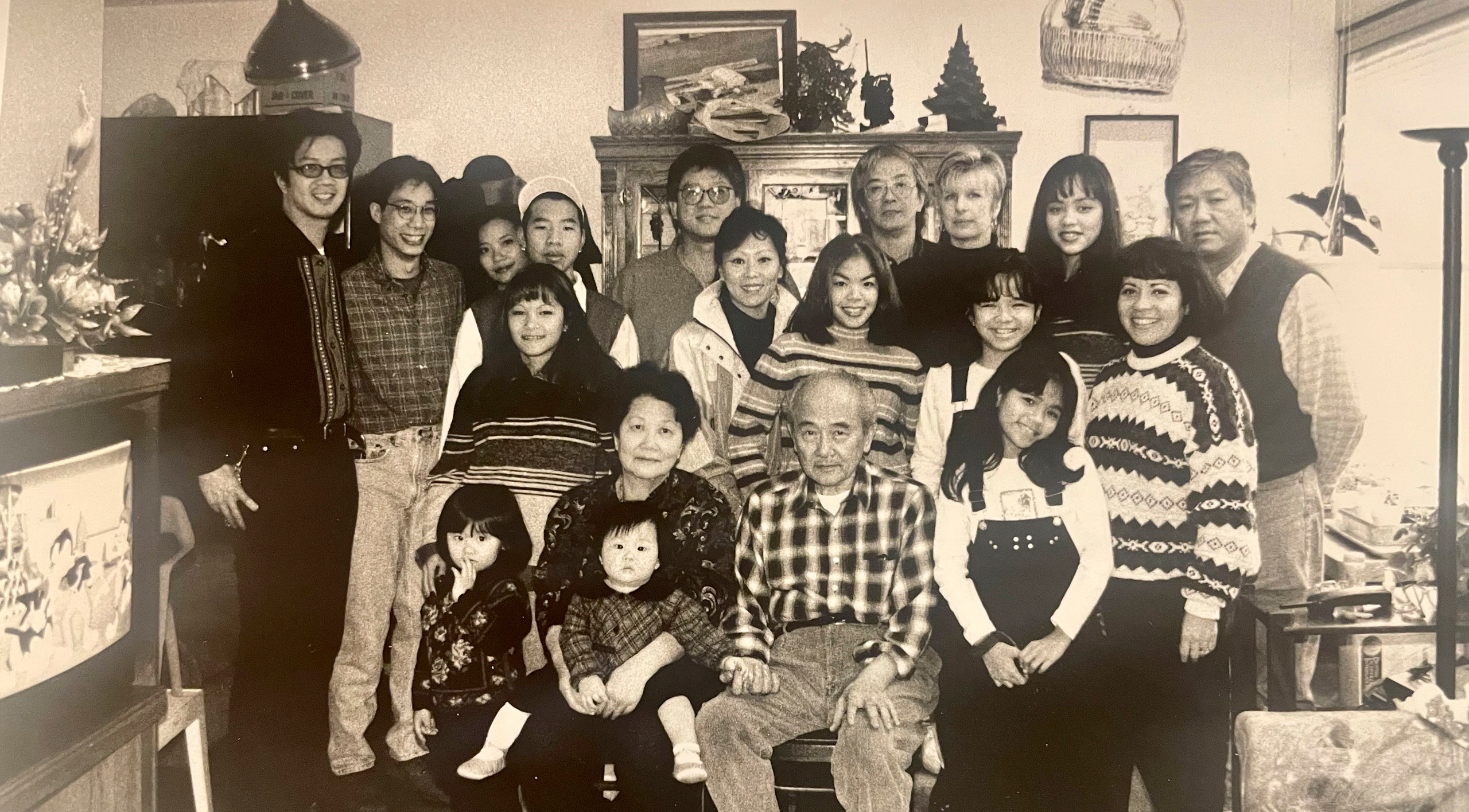 Store history. Fong On