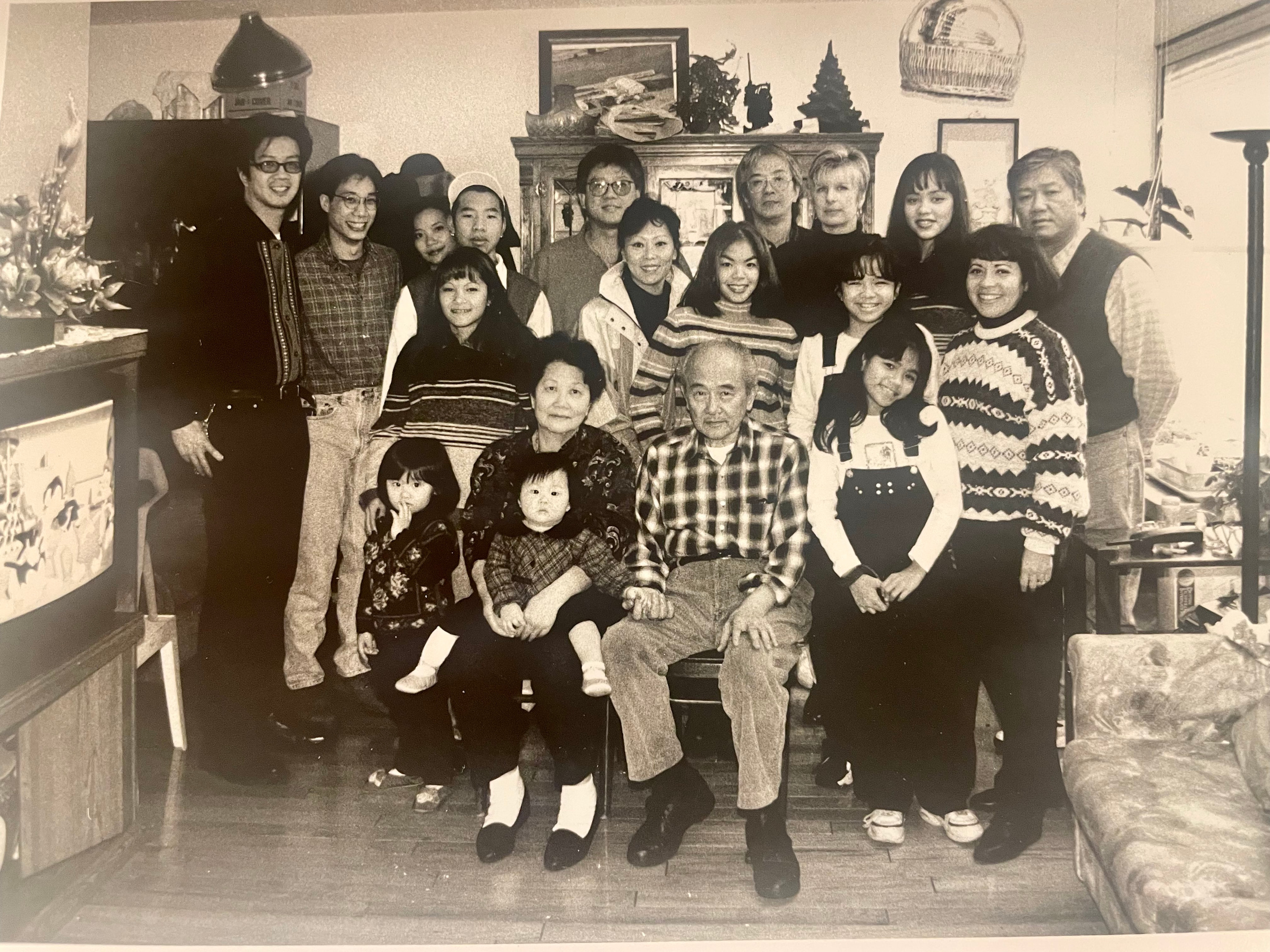 Store history. Fong On