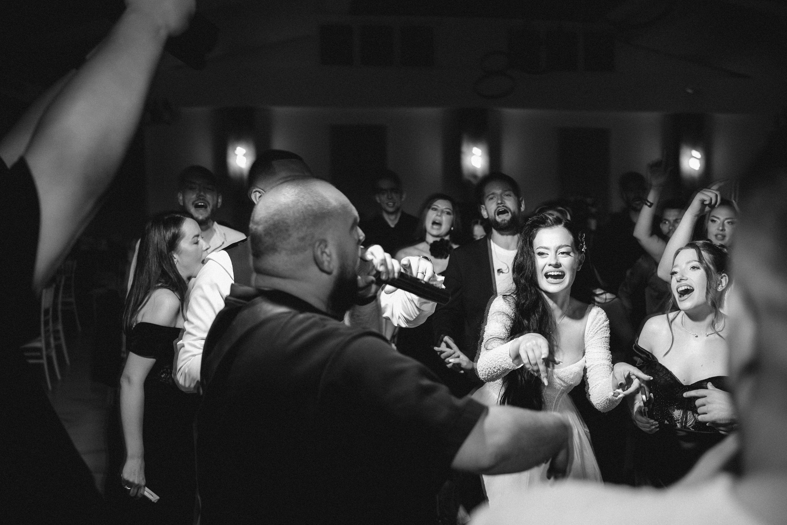 Catalina & Remus. Raw Studio. Fotograful tau de nunta!