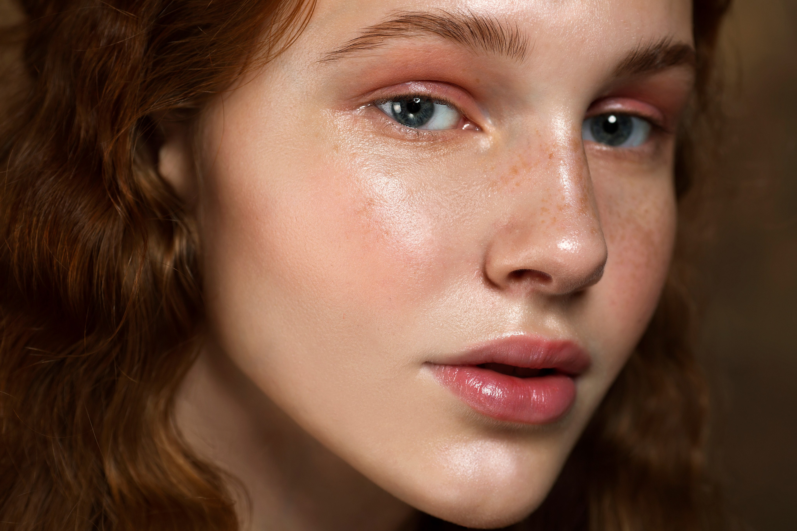 Makeup for photoshoot, engagement photos makeup, professional photosession hairstyling. Makeup artist and Hair stylist in London