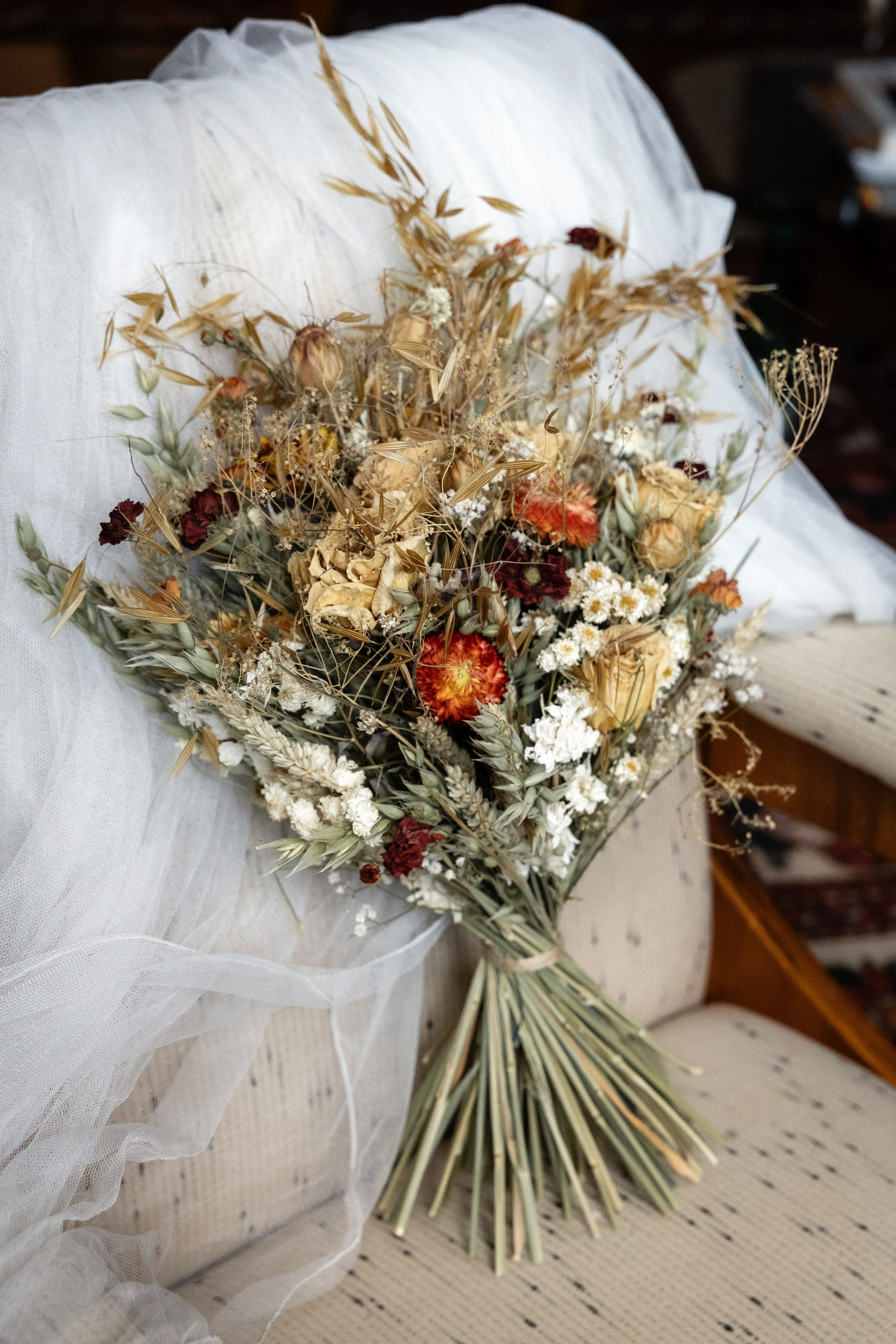 Rachel et Giles. Photo de mariage au Château de Saint-Martory. Eugénie Smirnova — photographe à Toulouse et dans le sud-ouest de la France
