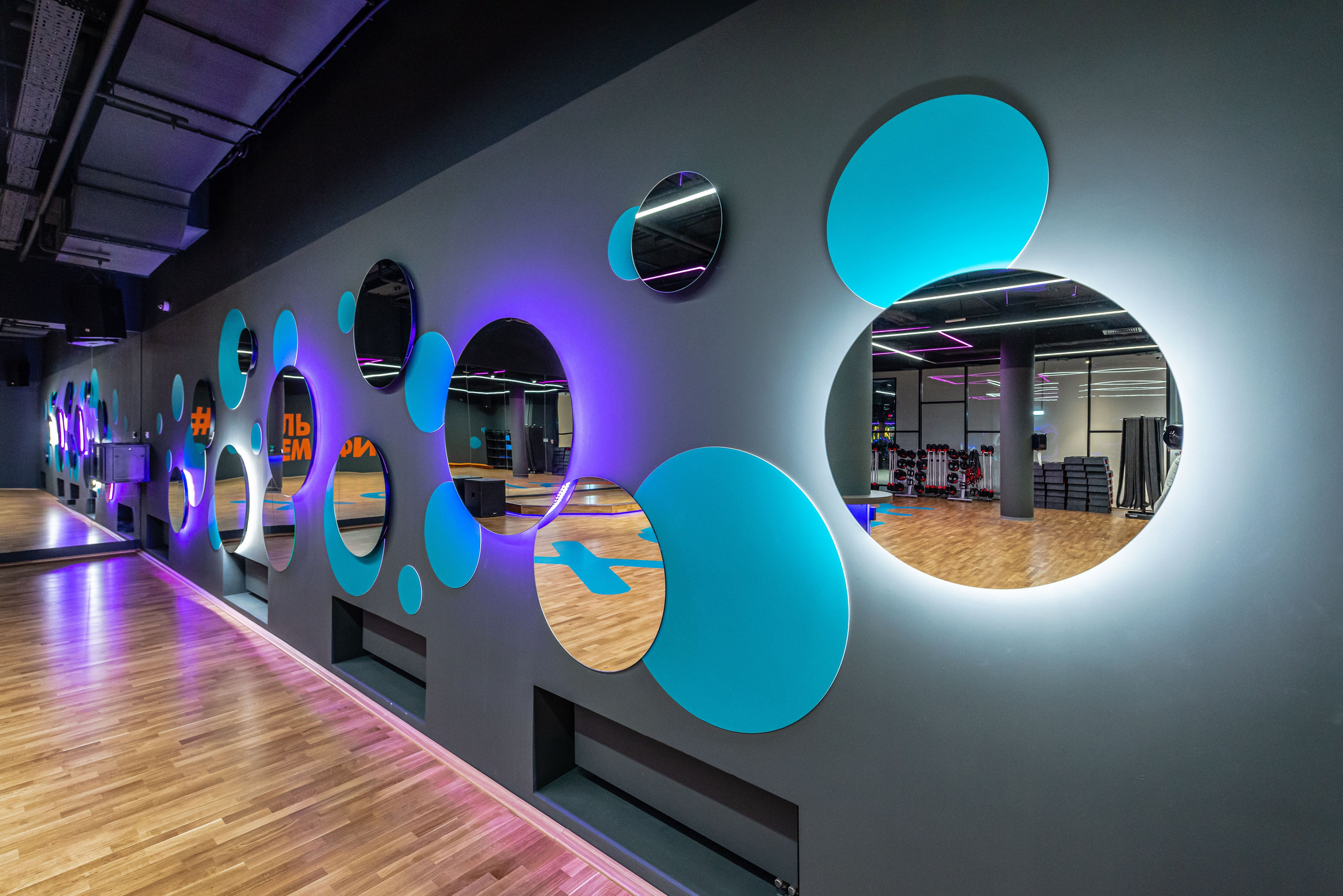 DDX Fitness в Место встречи Киргизия. ФОТОГРАФ МЕКСИКА КИНТАНА-РОО