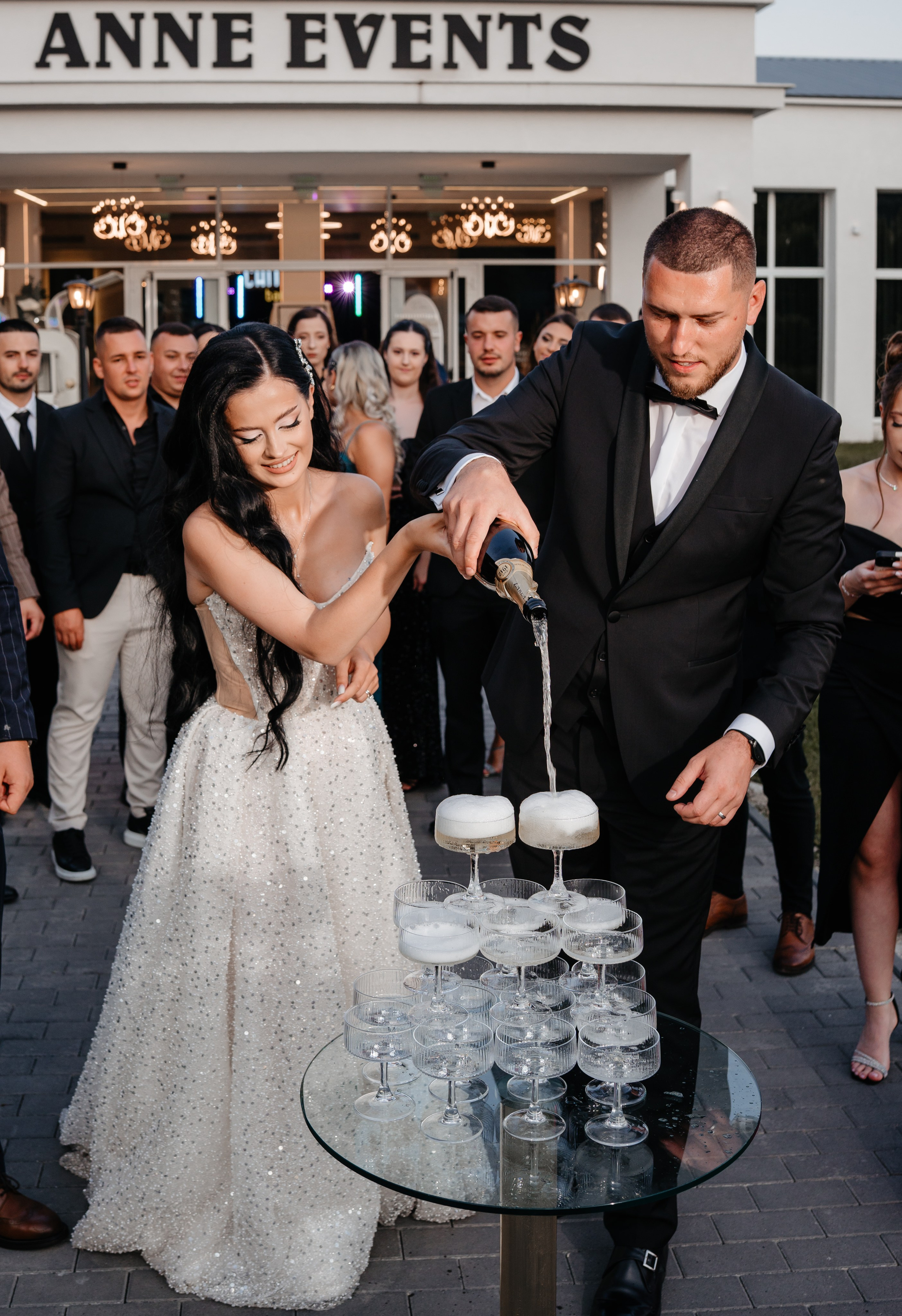 Catalina & Remus. Raw Studio. Fotograful tau de nunta!