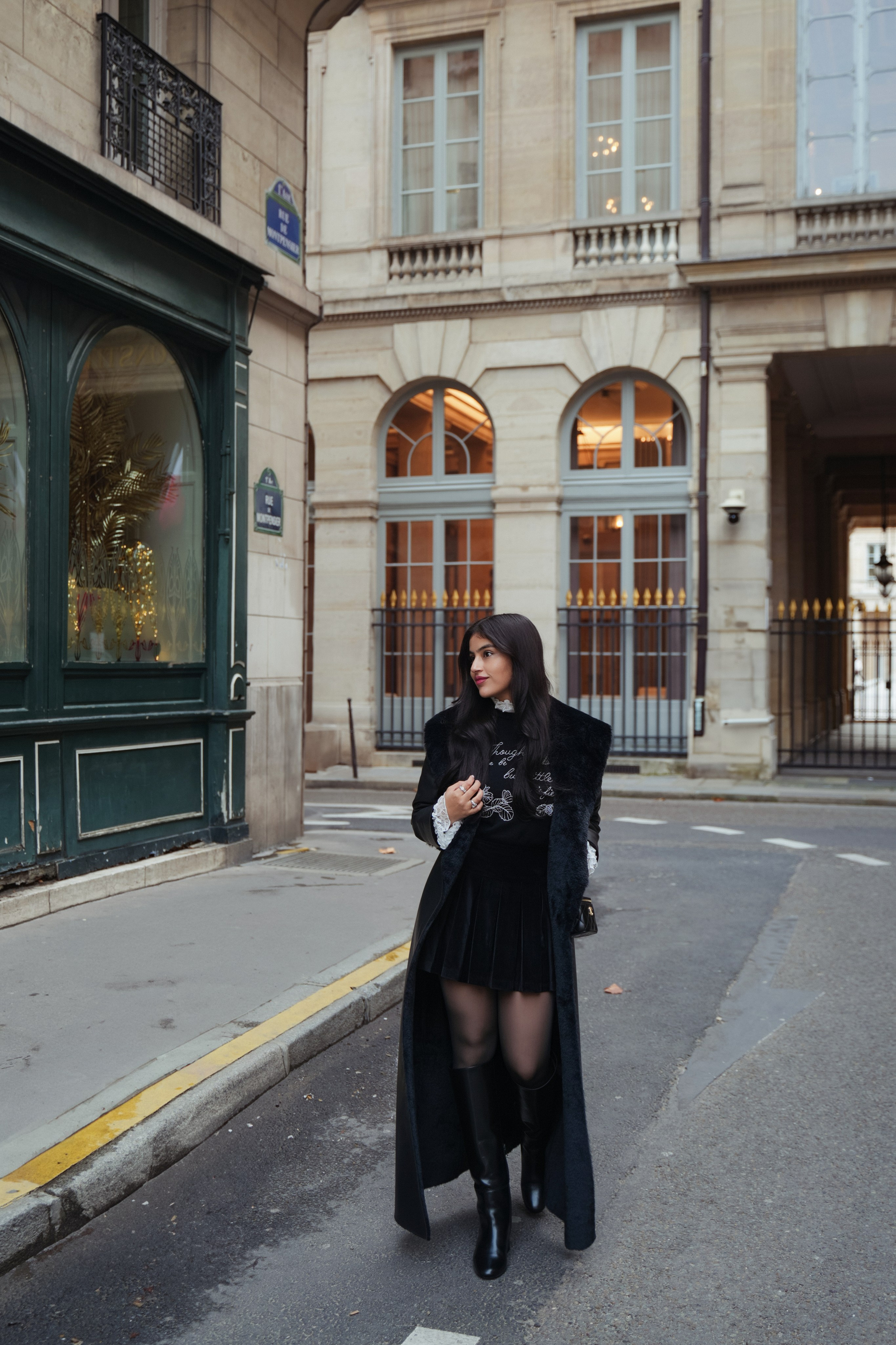 Photographer in Paris|Solo and groups, portraits & content, couples photo-shoot in Paris at the best locations