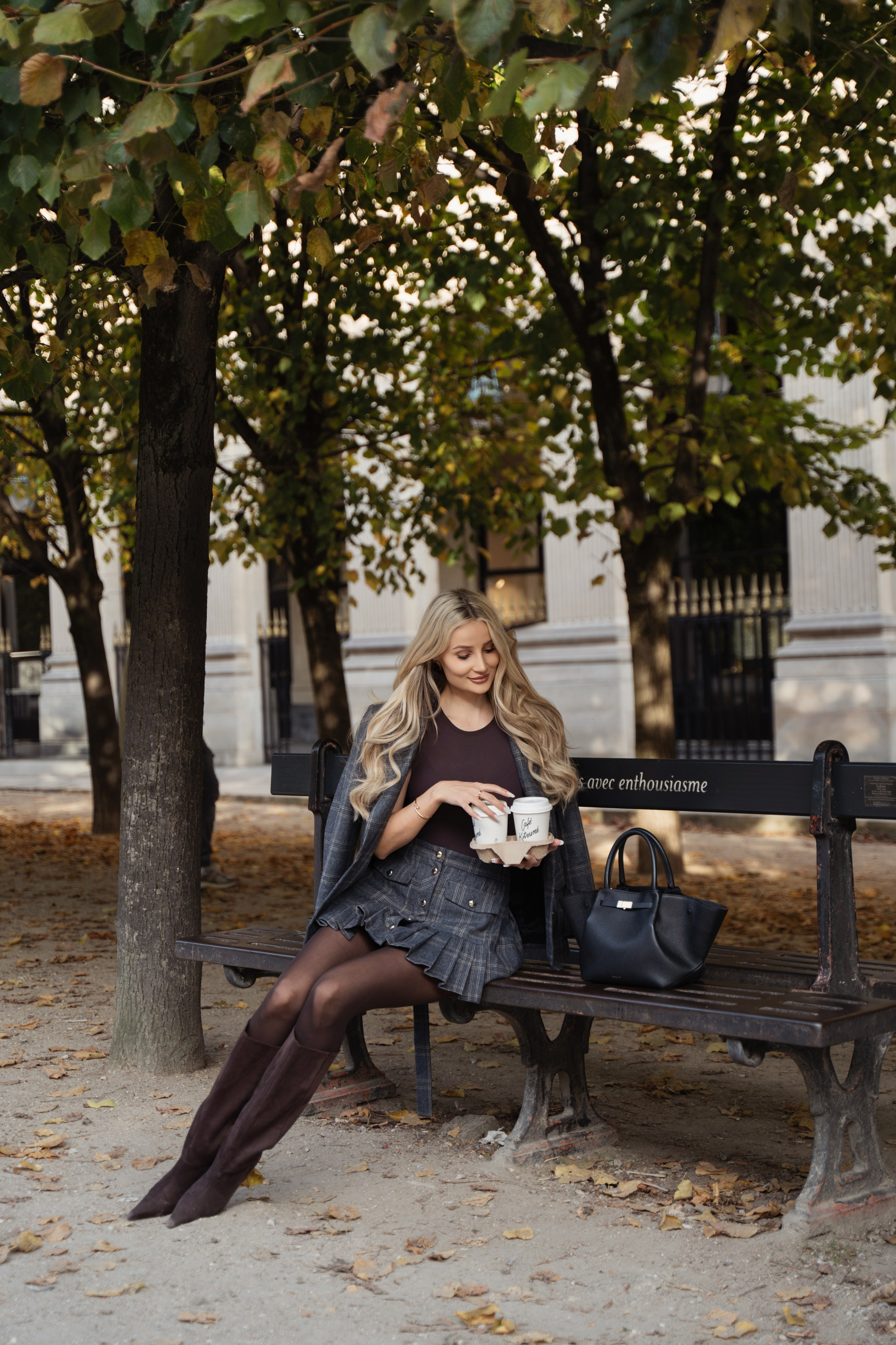 Photographer in Paris|Solo and groups, portraits & content, couples photo-shoot in Paris at the best locations