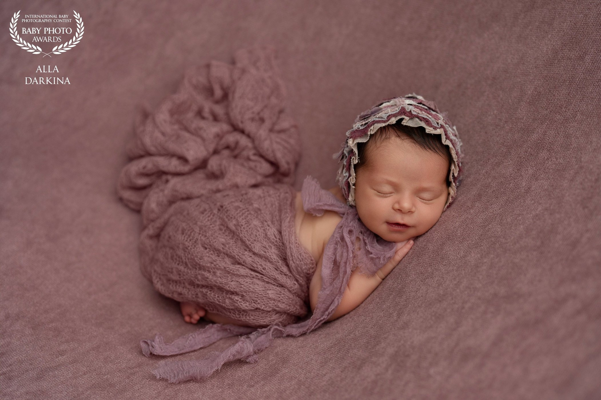 Newborn session price guide. Newborn and family photographer. Hills District. Sydney