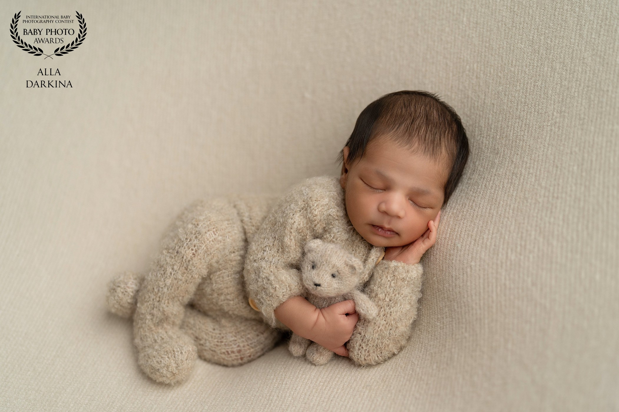 Newborn and family photographer. Hills District. Sydney