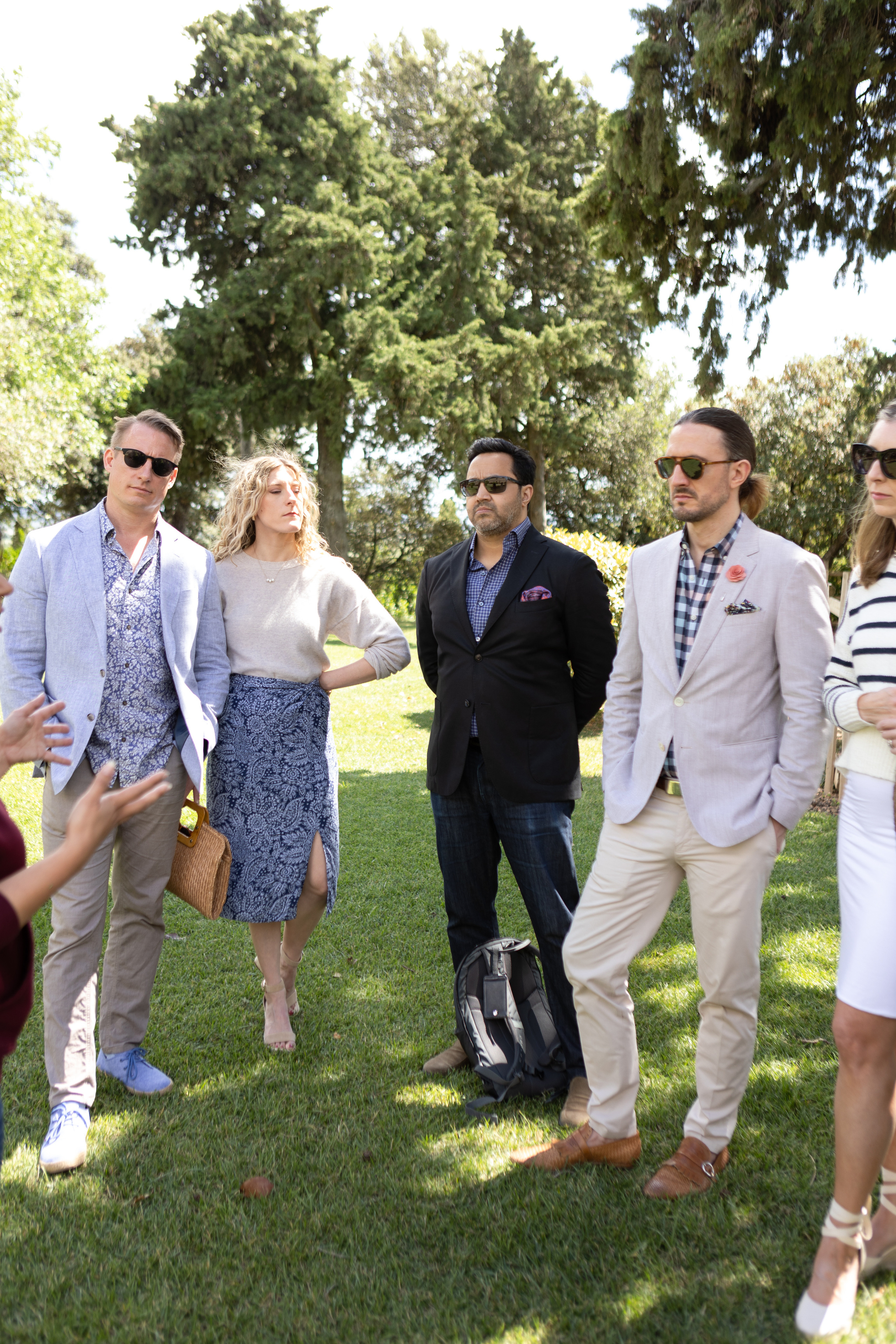 Corporate team building at Chateau de Paraza. Eugénie Smirnova — your photographer in Toulouse and southwest France