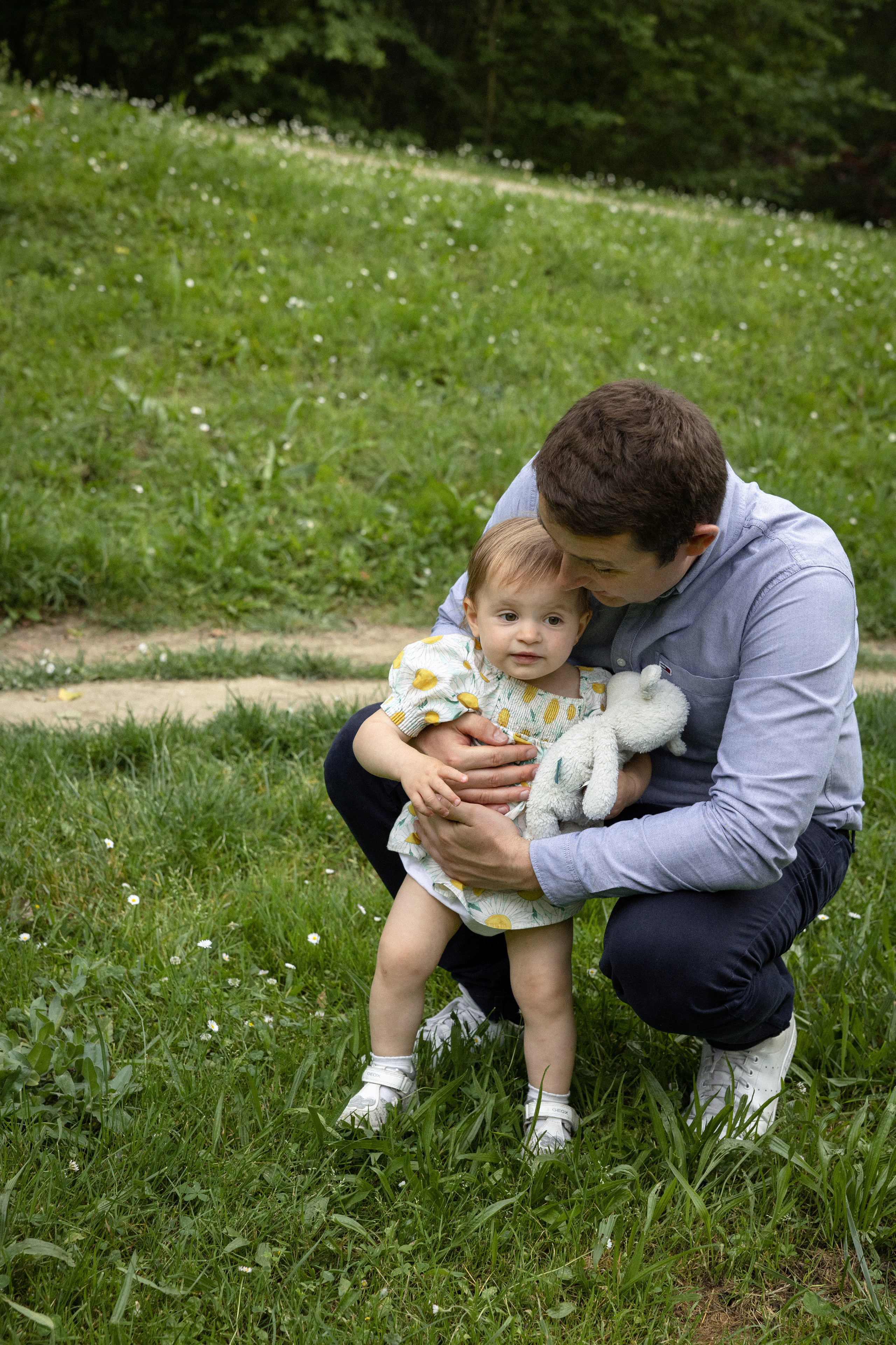 Séance photo de famille lifestyle à Toulouse. Eugénie Smirnova — photographe à Toulouse et dans le sud-ouest de la France