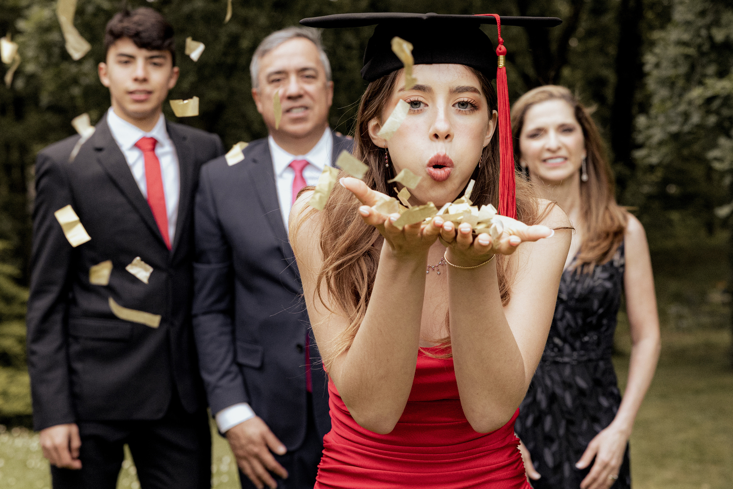Graduation photosession in Toulouse. Eugénie Smirnova — photographe à Toulouse et dans le sud-ouest de la France