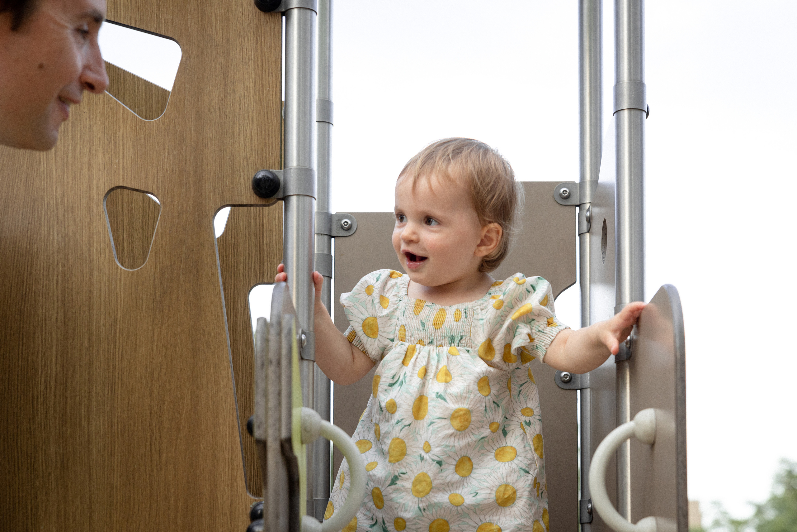 Séance photo de famille lifestyle à Toulouse. Eugénie Smirnova — photographe à Toulouse et dans le sud-ouest de la France