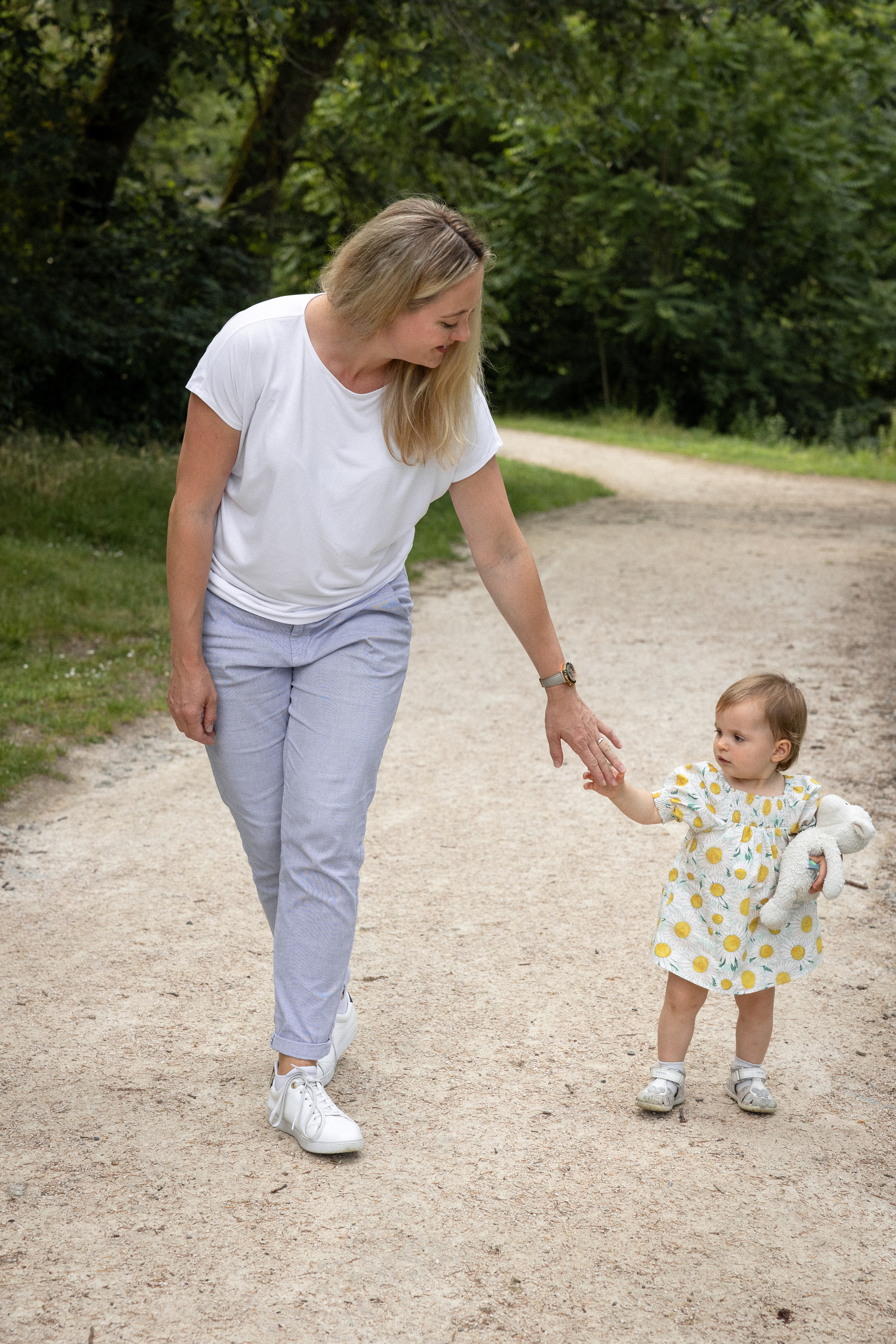 Séance photo de famille lifestyle à Toulouse. Eugénie Smirnova — photographe à Toulouse et dans le sud-ouest de la France