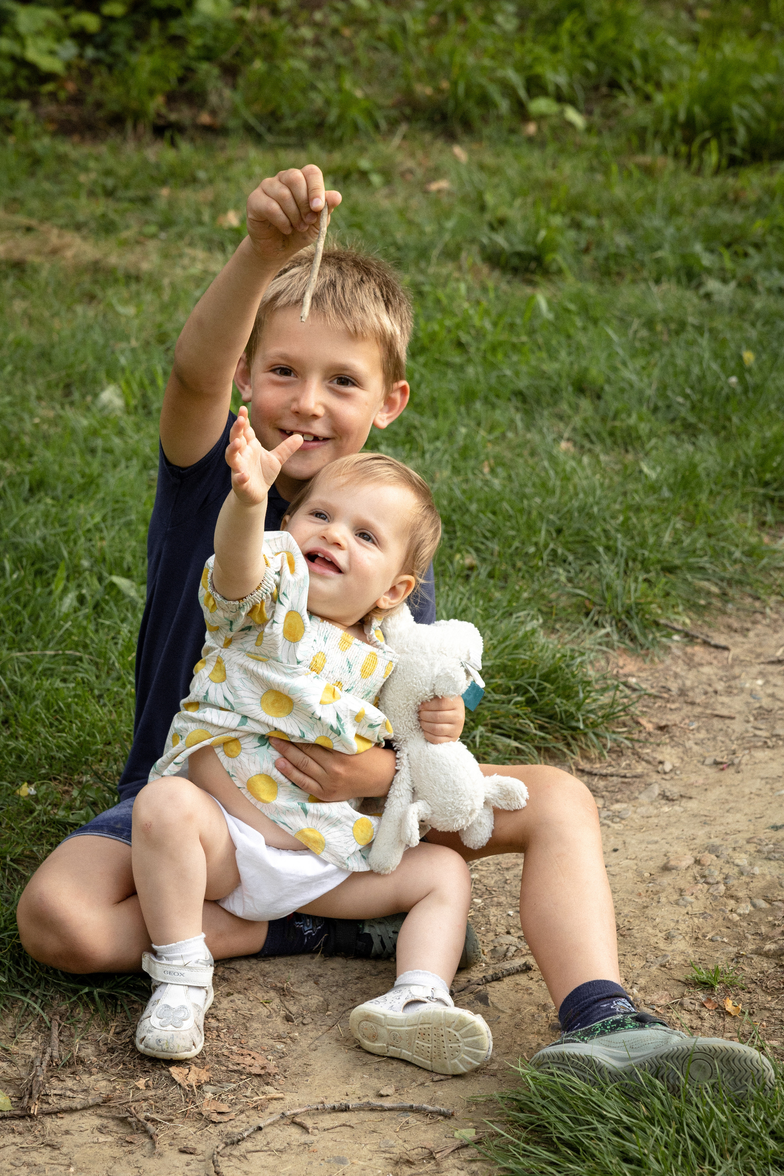 Séance photo de famille lifestyle à Toulouse. Eugénie Smirnova — photographe à Toulouse et dans le sud-ouest de la France