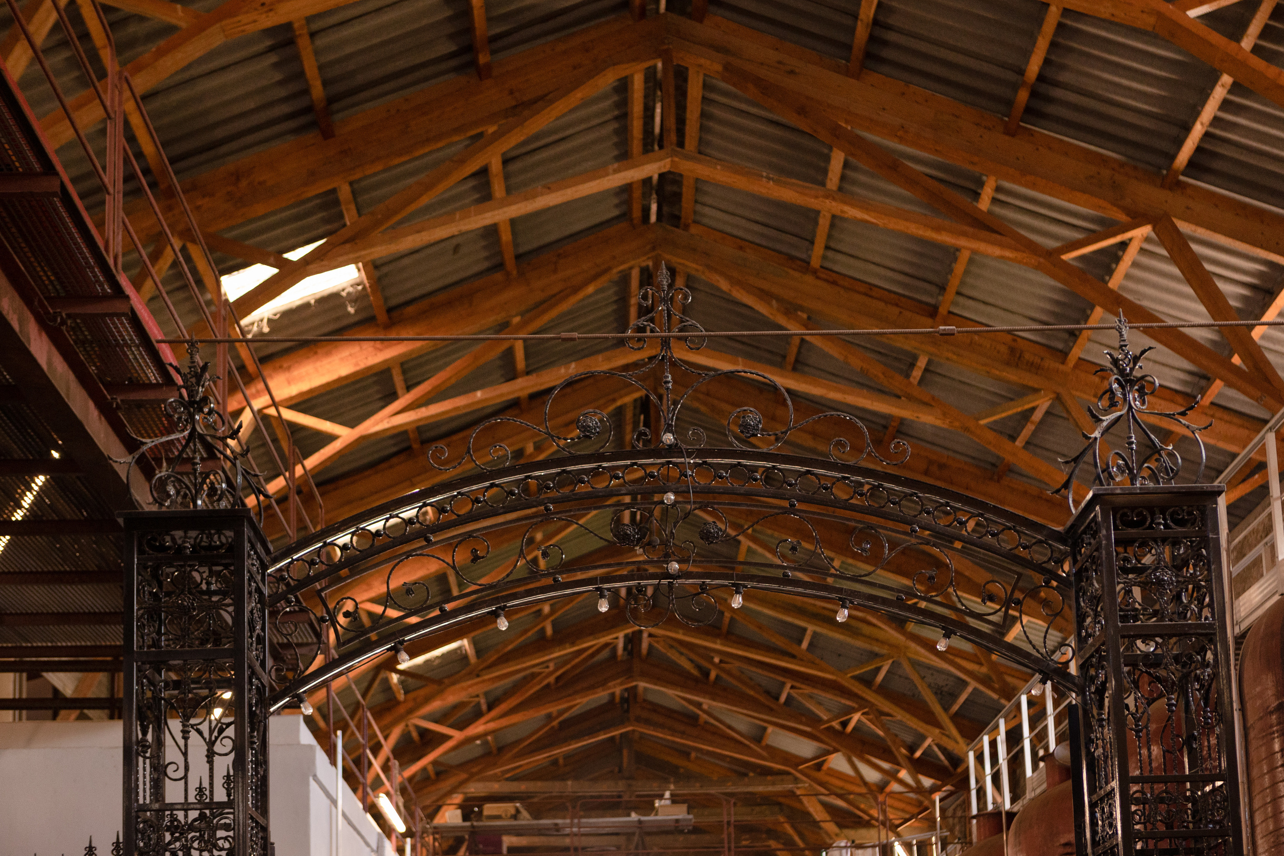 Corporate team building at Chateau de Paraza. Eugénie Smirnova — your photographer in Toulouse and southwest France