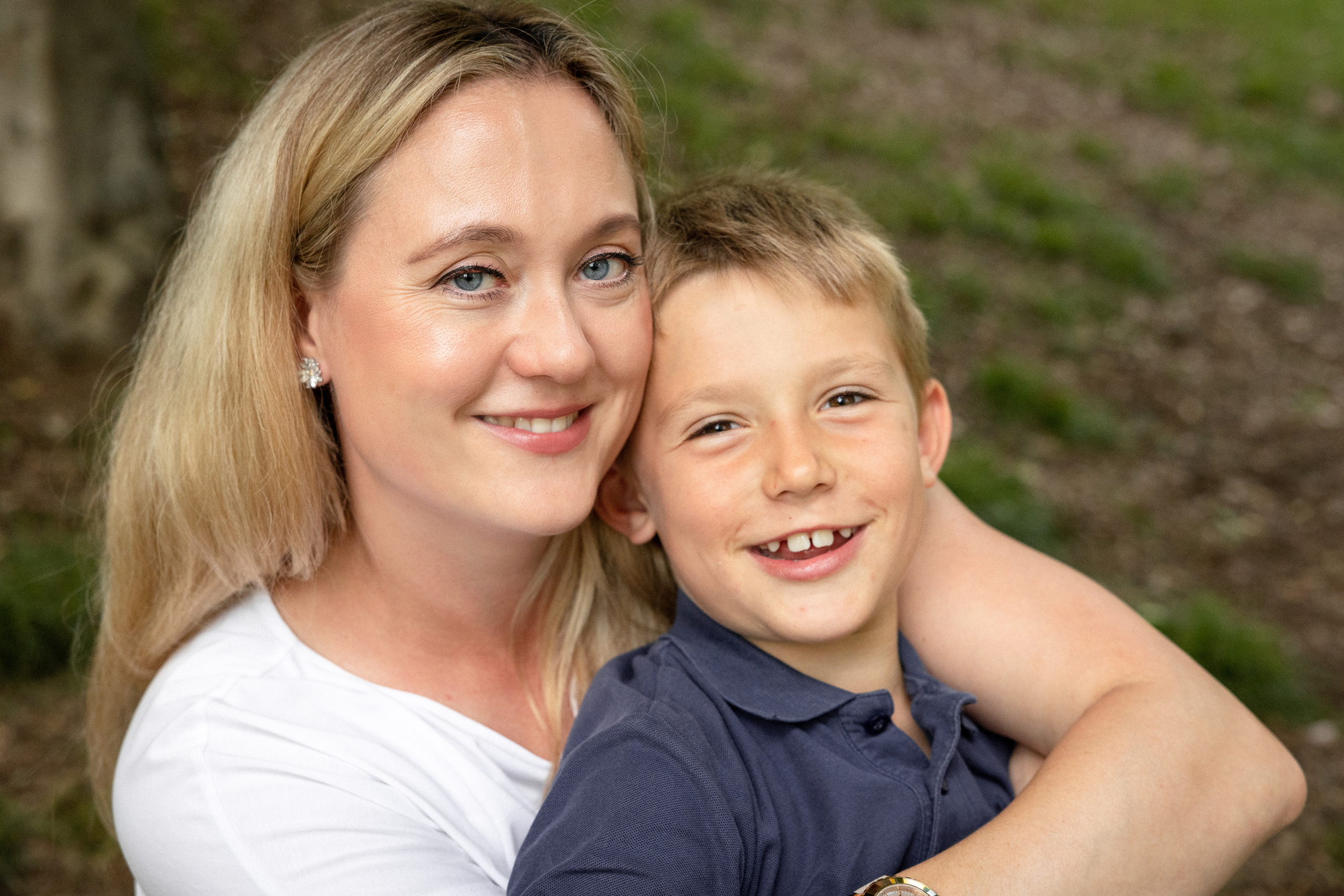 Séance photo de famille lifestyle à Toulouse. Eugénie Smirnova — photographe à Toulouse et dans le sud-ouest de la France