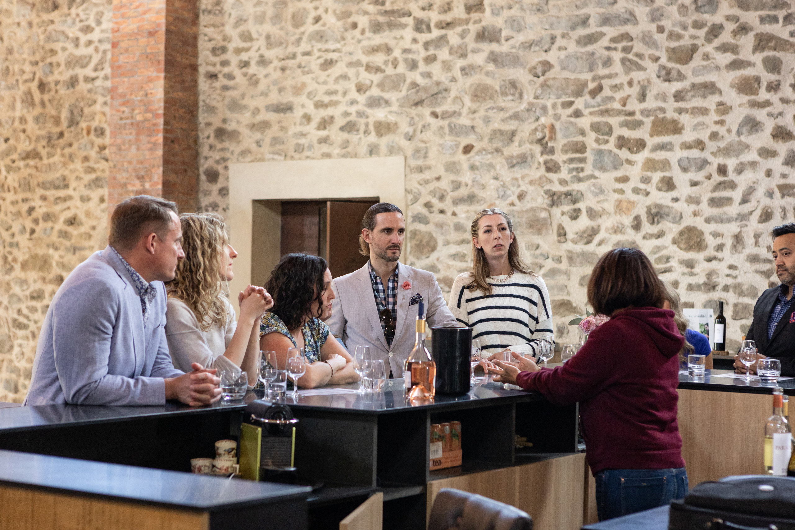 Corporate team building at Chateau de Paraza. Eugénie Smirnova — your photographer in Toulouse and southwest France