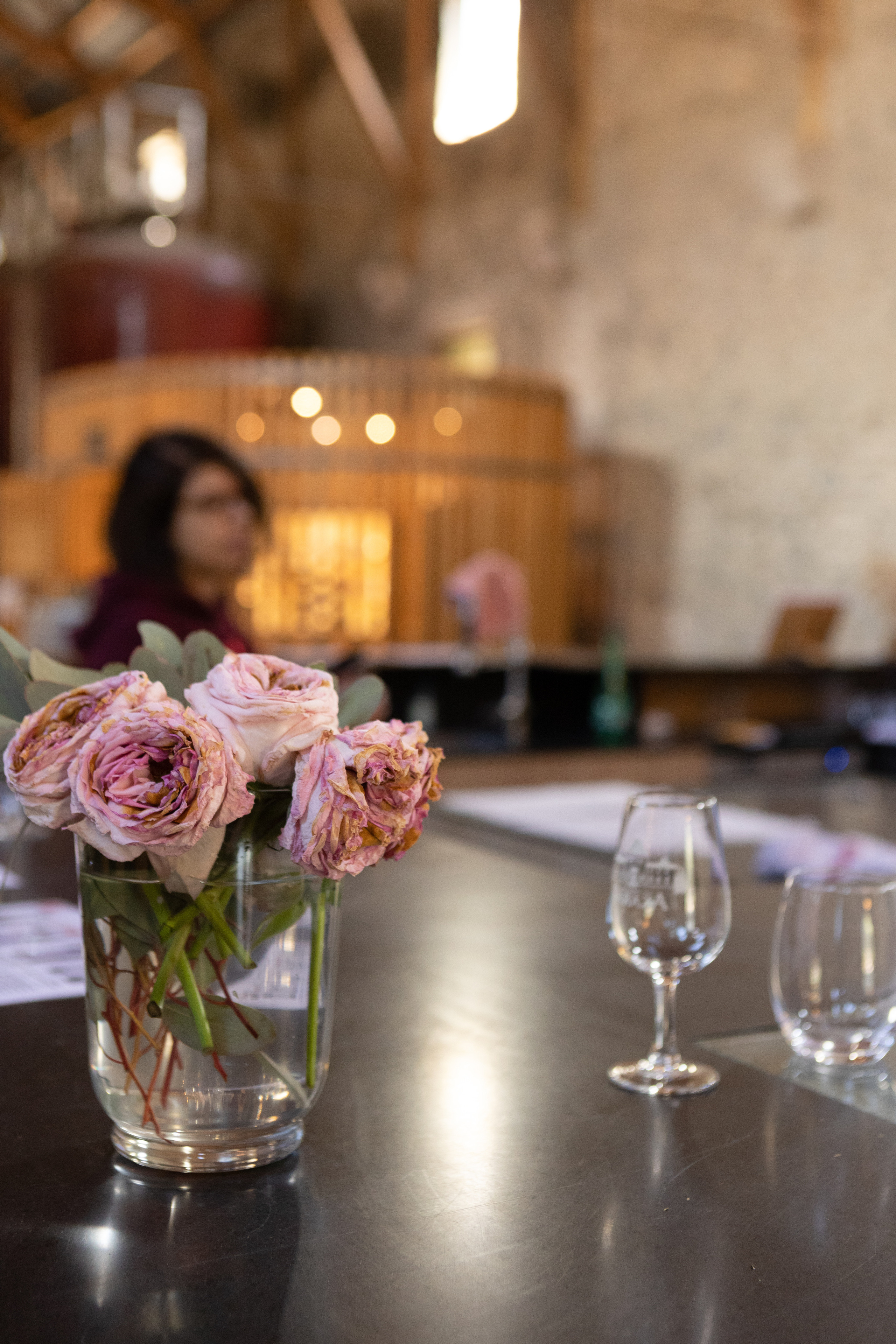 Corporate team building at Chateau de Paraza. Eugénie Smirnova — your photographer in Toulouse and southwest France