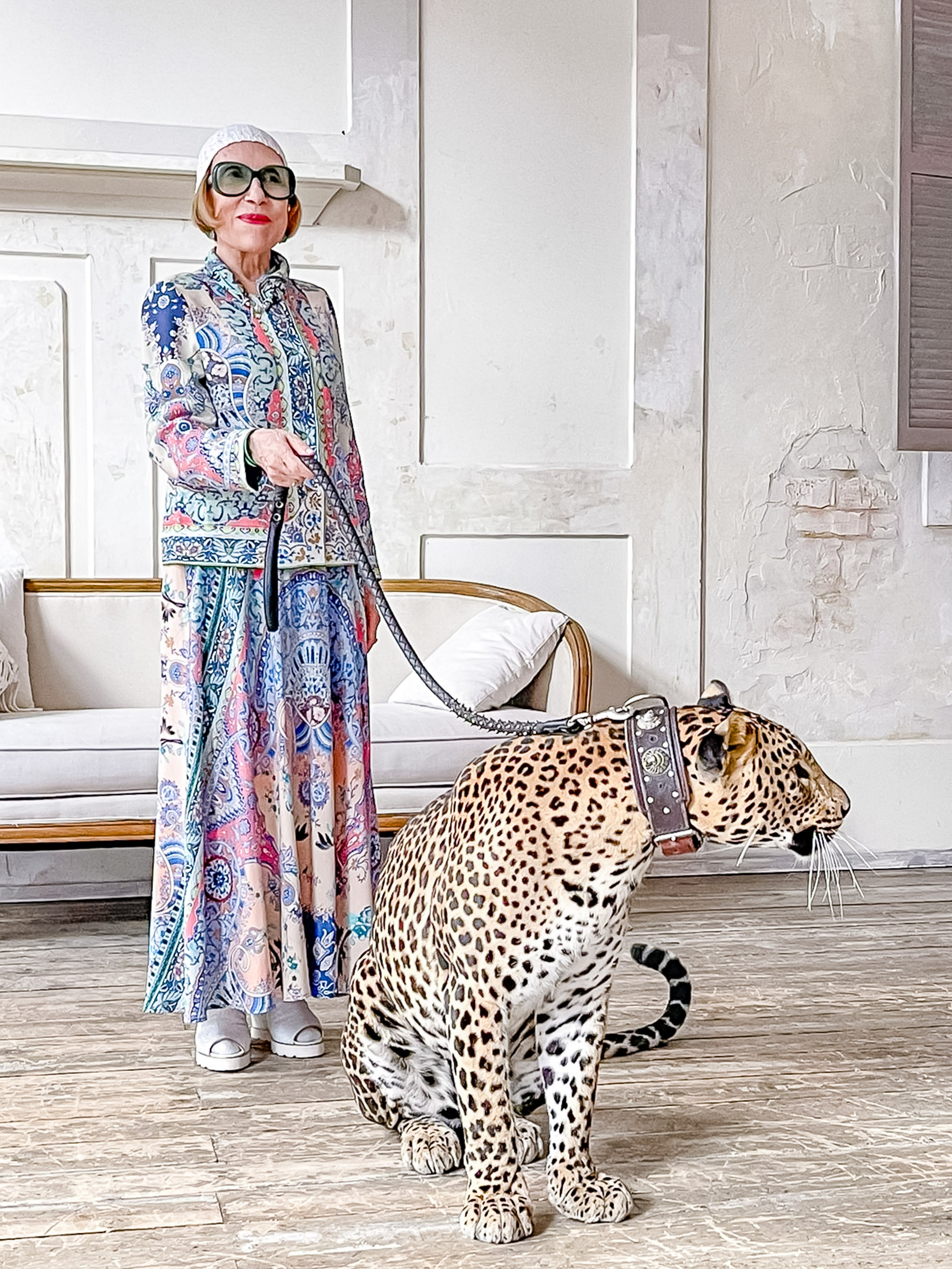 Photosession in the studio with a leopard. FOTÓGRAFO MÉXICO QUINTANA ROO