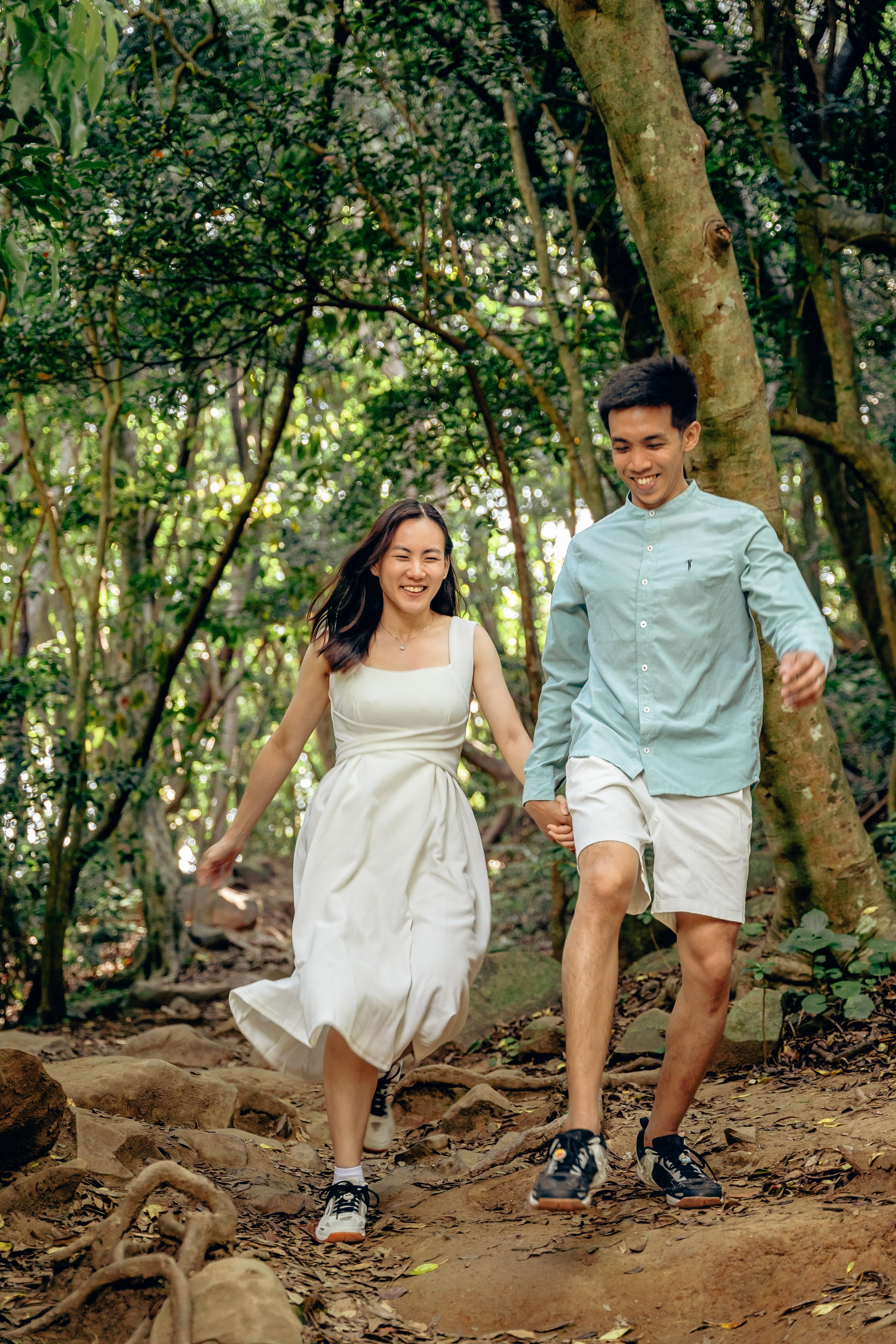 Fukuoka Couple Photoshoot: Roses, Totoro Forest & Sunset Love Story