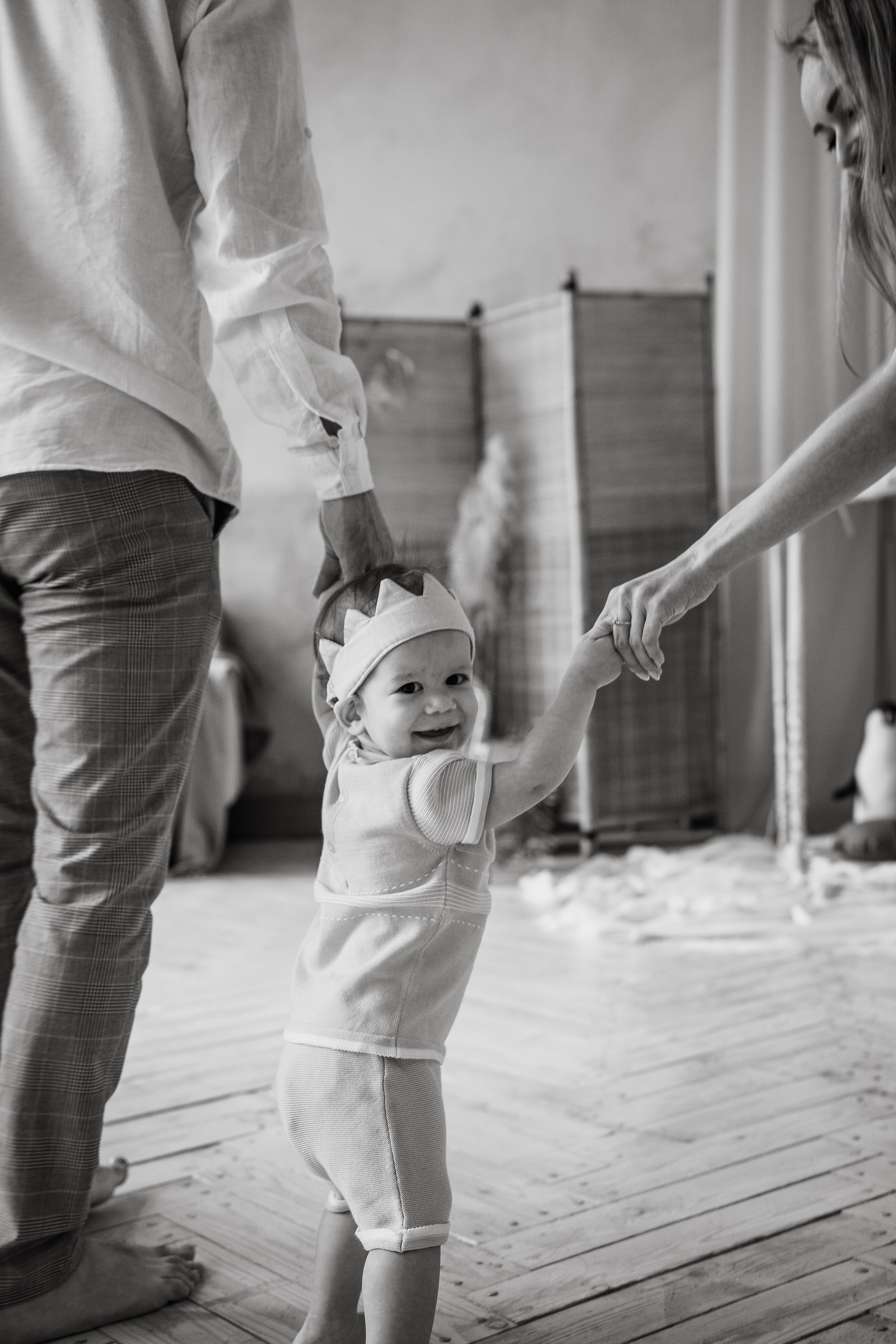 First Birthday Outdoor Session – Candid & Playful Photography. Alisa Tant — Family and newborn photographer Bucks County, Montgomery county, Philadelphia, NJ