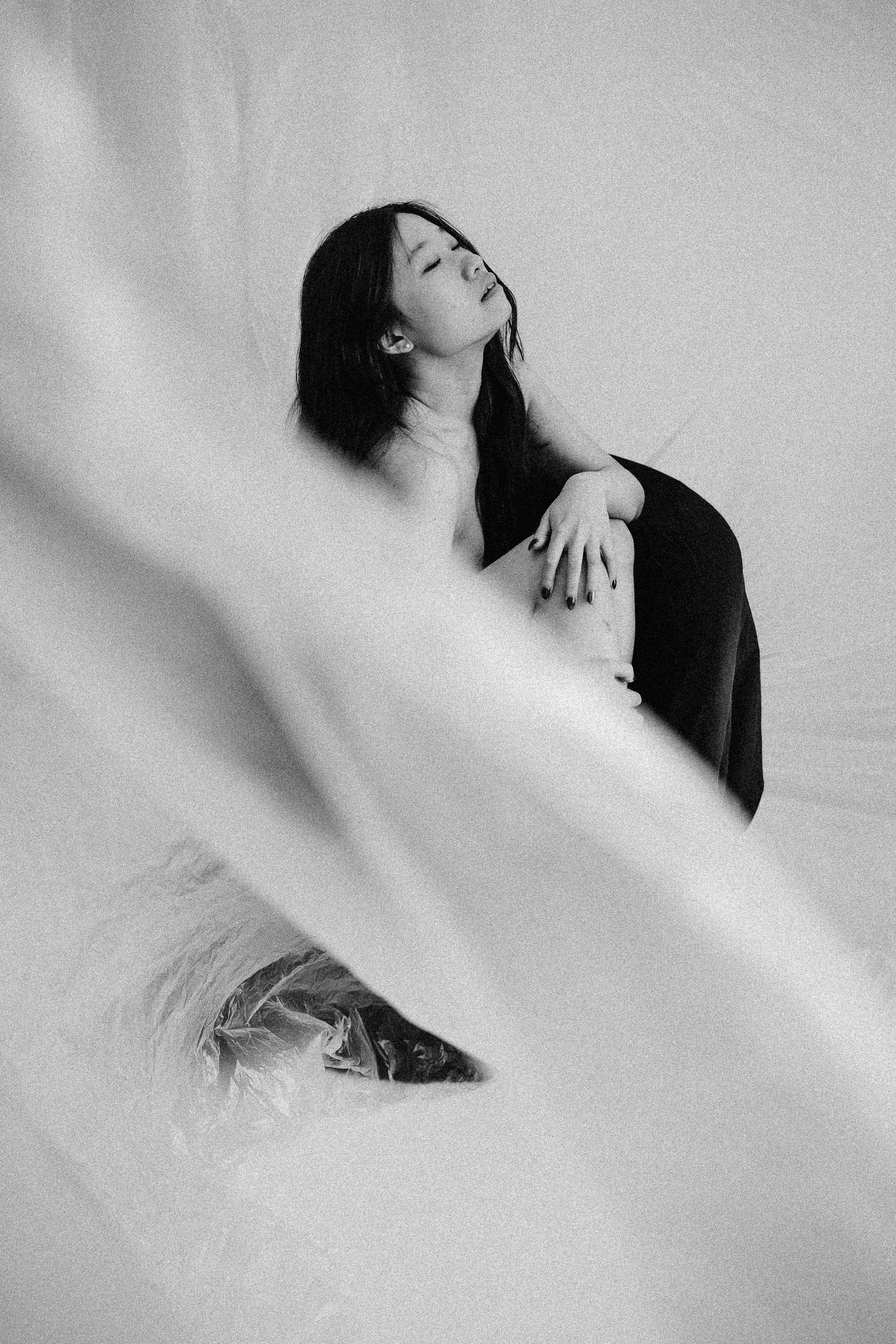 Individuale e coppie. Svitlana Miahka fotografa a Genova