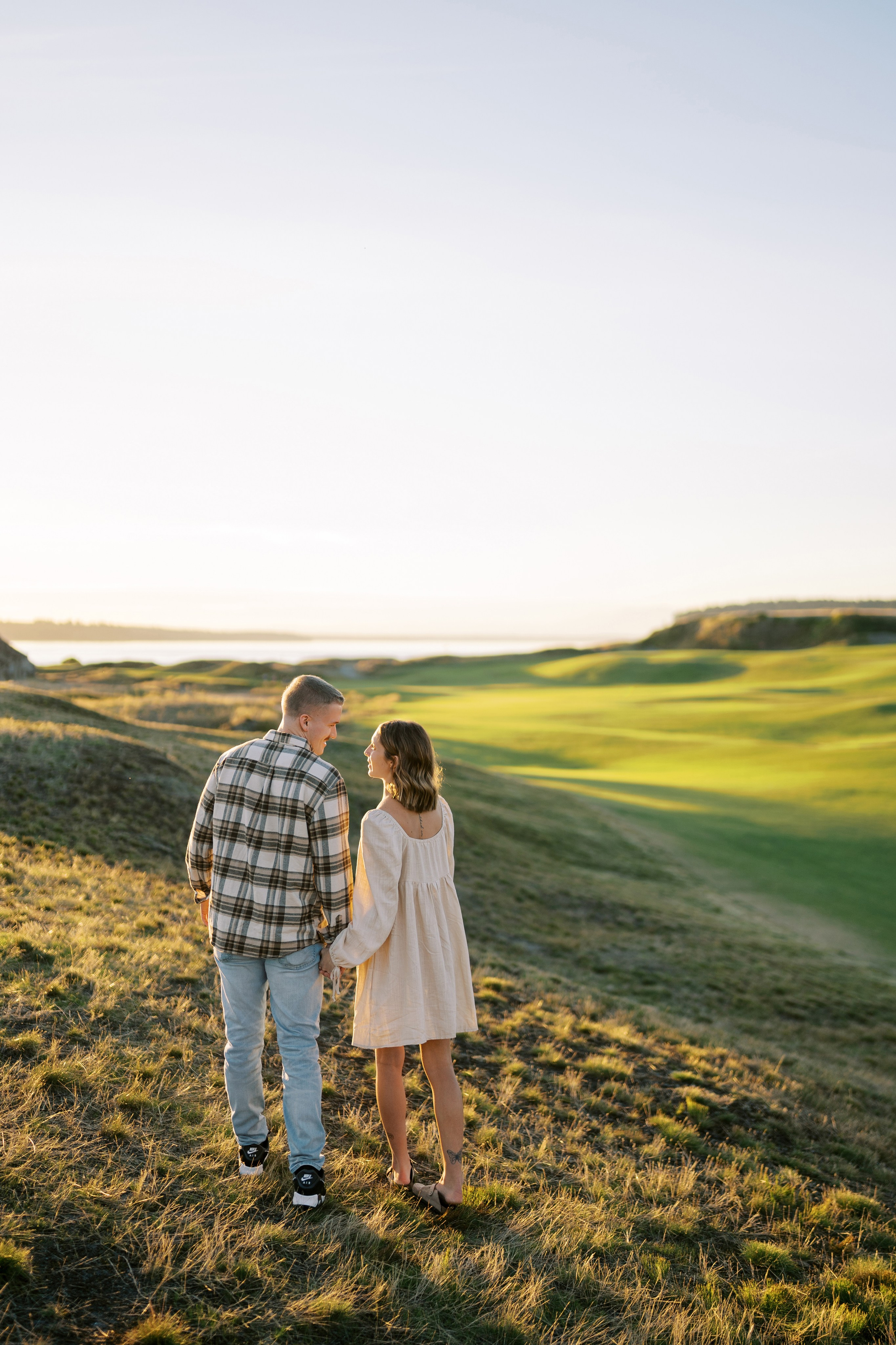 A story of incredible love at sunset. September 2024. Tacoma, Chambers Bay Golf Course. EVAN ARISTOV WEDDING PHOTOGRAPHY — Seattle Wedding Photographer