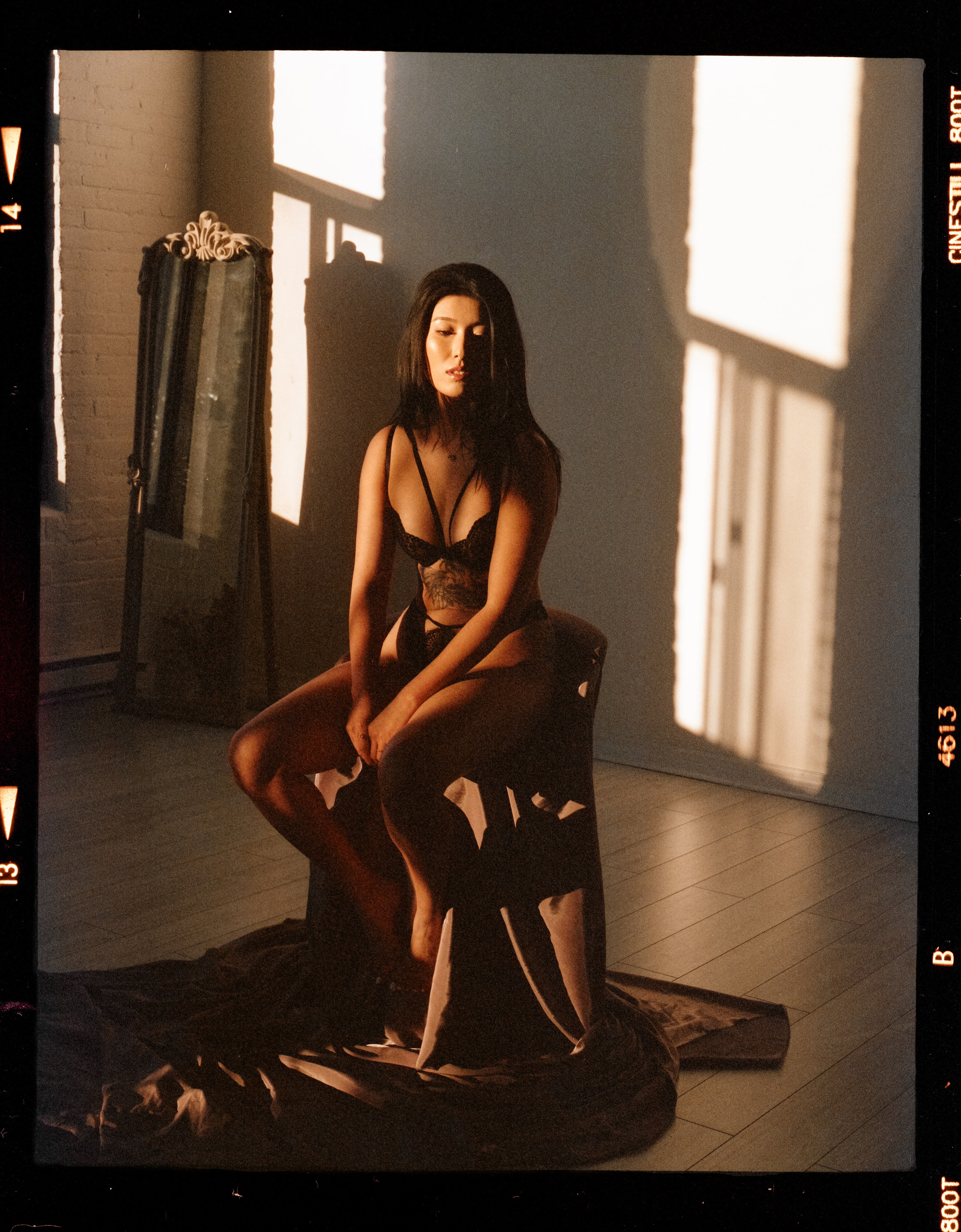 Photographe analogue boudoir montréalais et cinéaste de danse