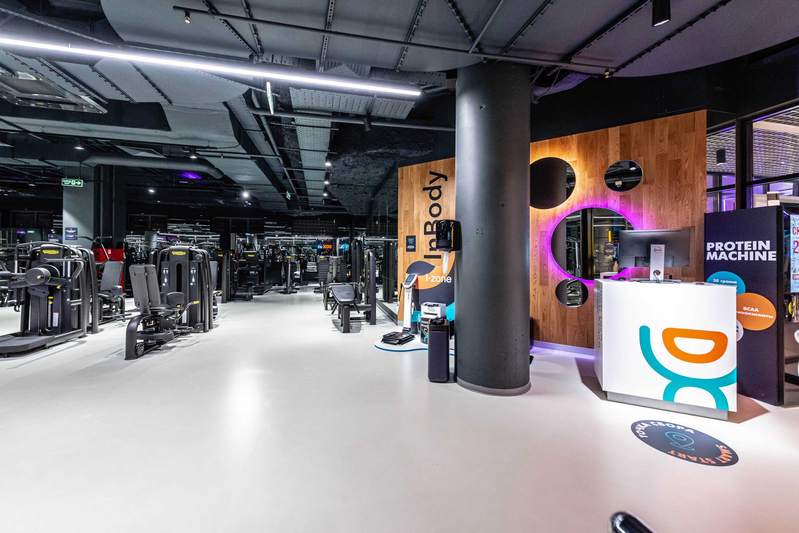 Фитнес-клуб DDX Fitness в Б. Овчинниковском переулок. ФОТОГРАФ МЕКСИКА КИНТАНА-РОО
