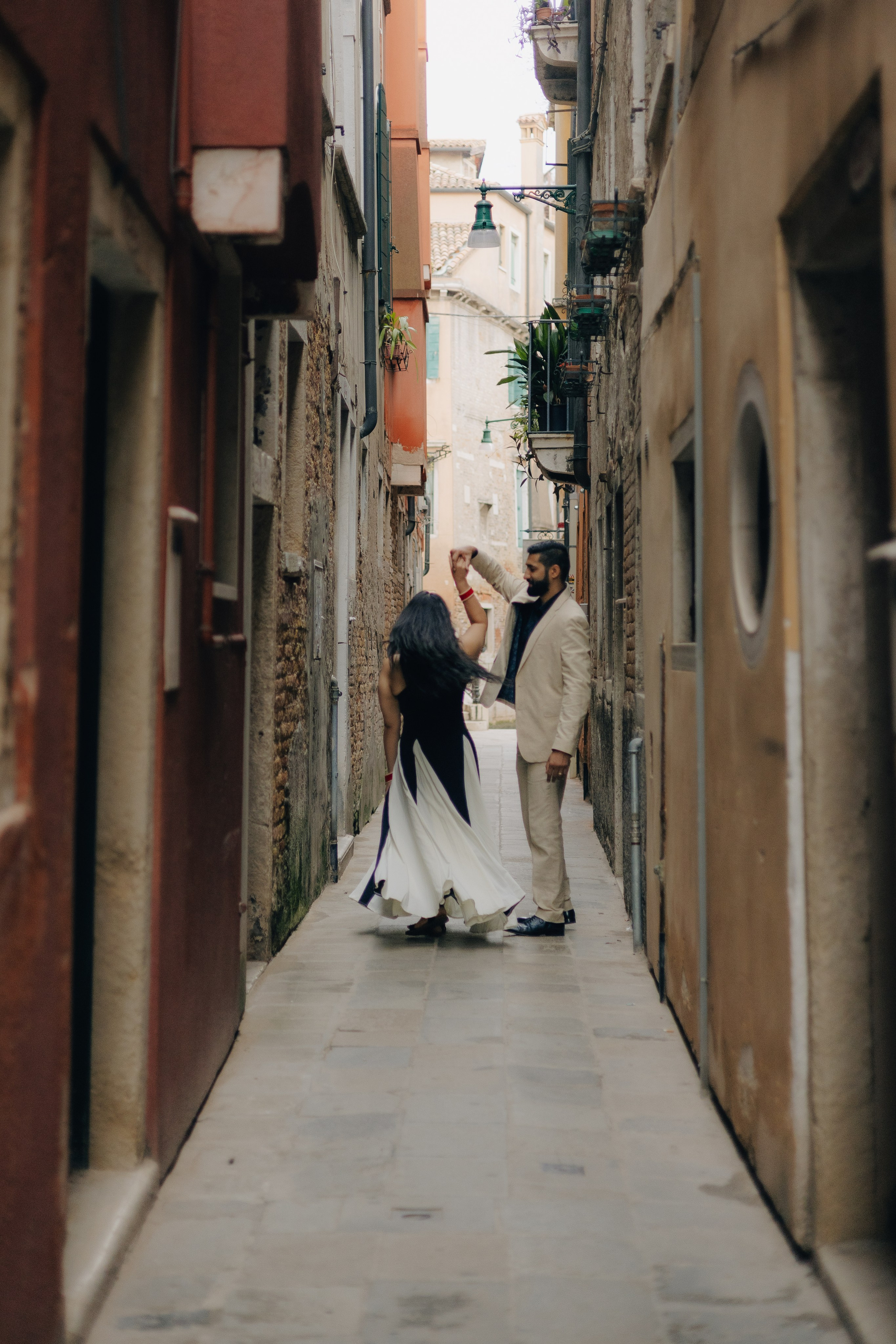 Roop and Andy. Sara Luca Wedding Photographer in Italy and Europe
