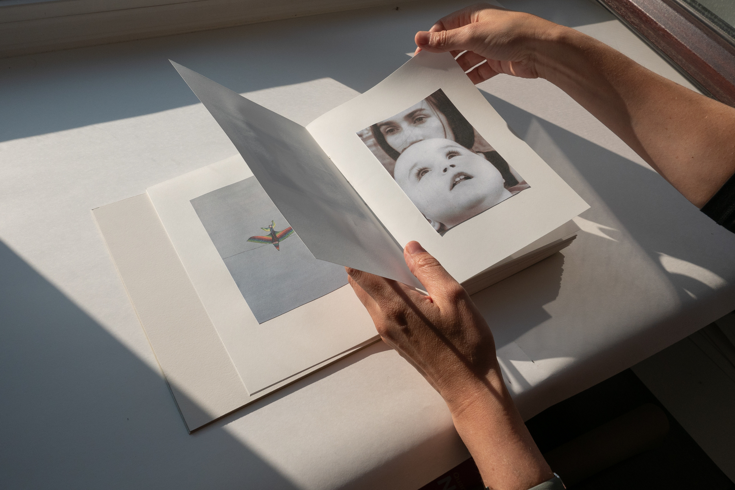 Фотопроект "Маятник" о родительском выгорании. Фотограф Анна Резников