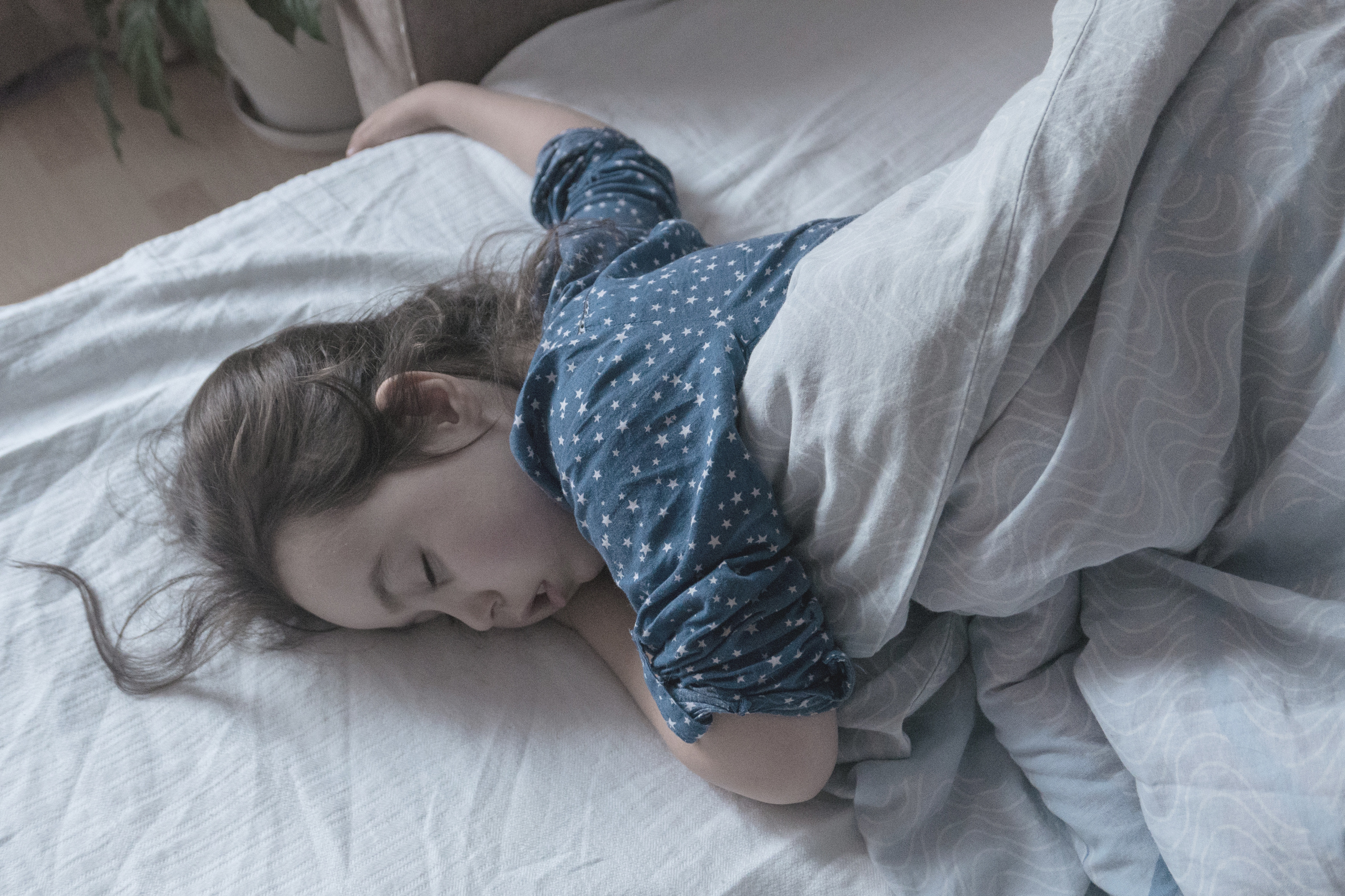 Фотопроект "Маятник" о родительском выгорании. Фотограф Анна Резников