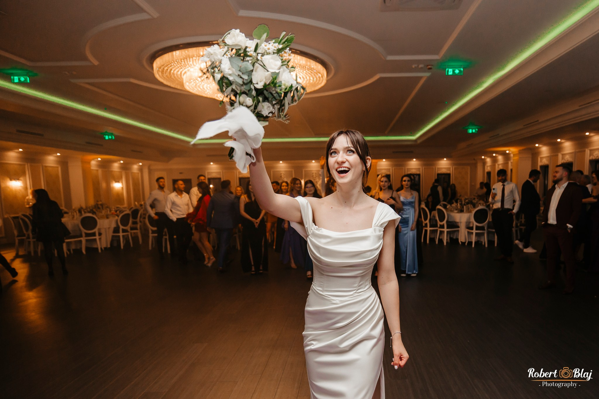 Fotograf de nuntă. Robert Blaj - Fotograf Nuntă Iași