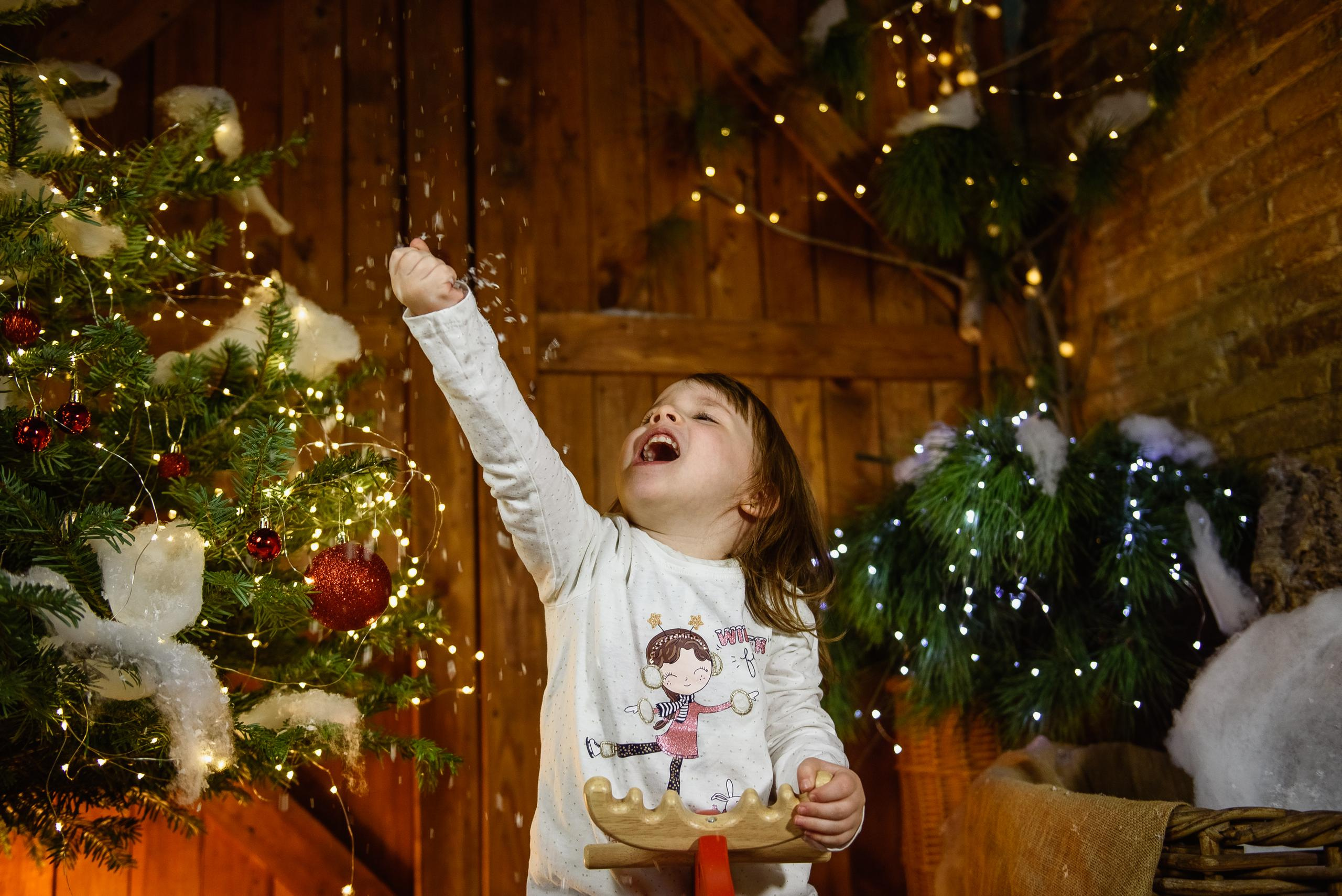Alena Alex y Niki Navidad 2020. Фотограф Екатерина Гасанова — фотосессии в Барселоне