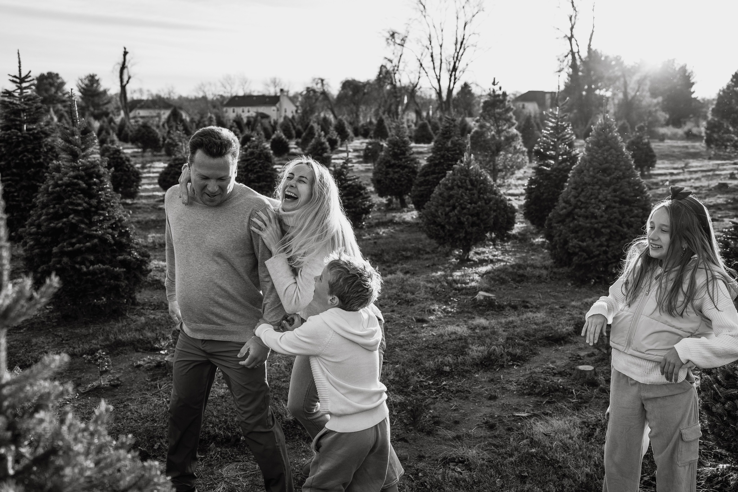 Christmas Farm Family Photoshoot – Magical Holiday Memories. Alisa Tant — Family and newborn photographer Bucks County, Montgomery county, Philadelphia, NJ