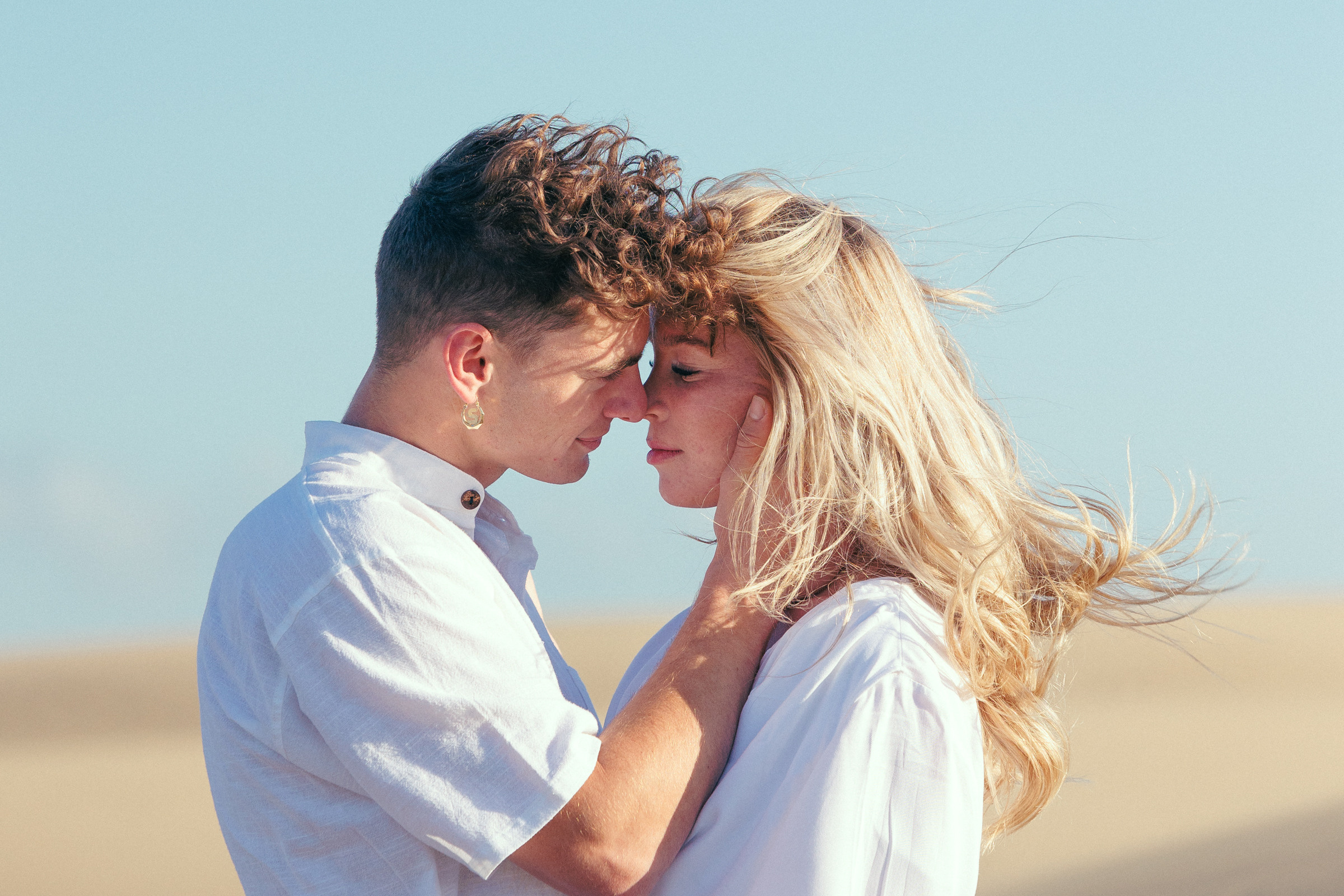 Professional Love Story Photographer in Gran Canaria — wedding.fi