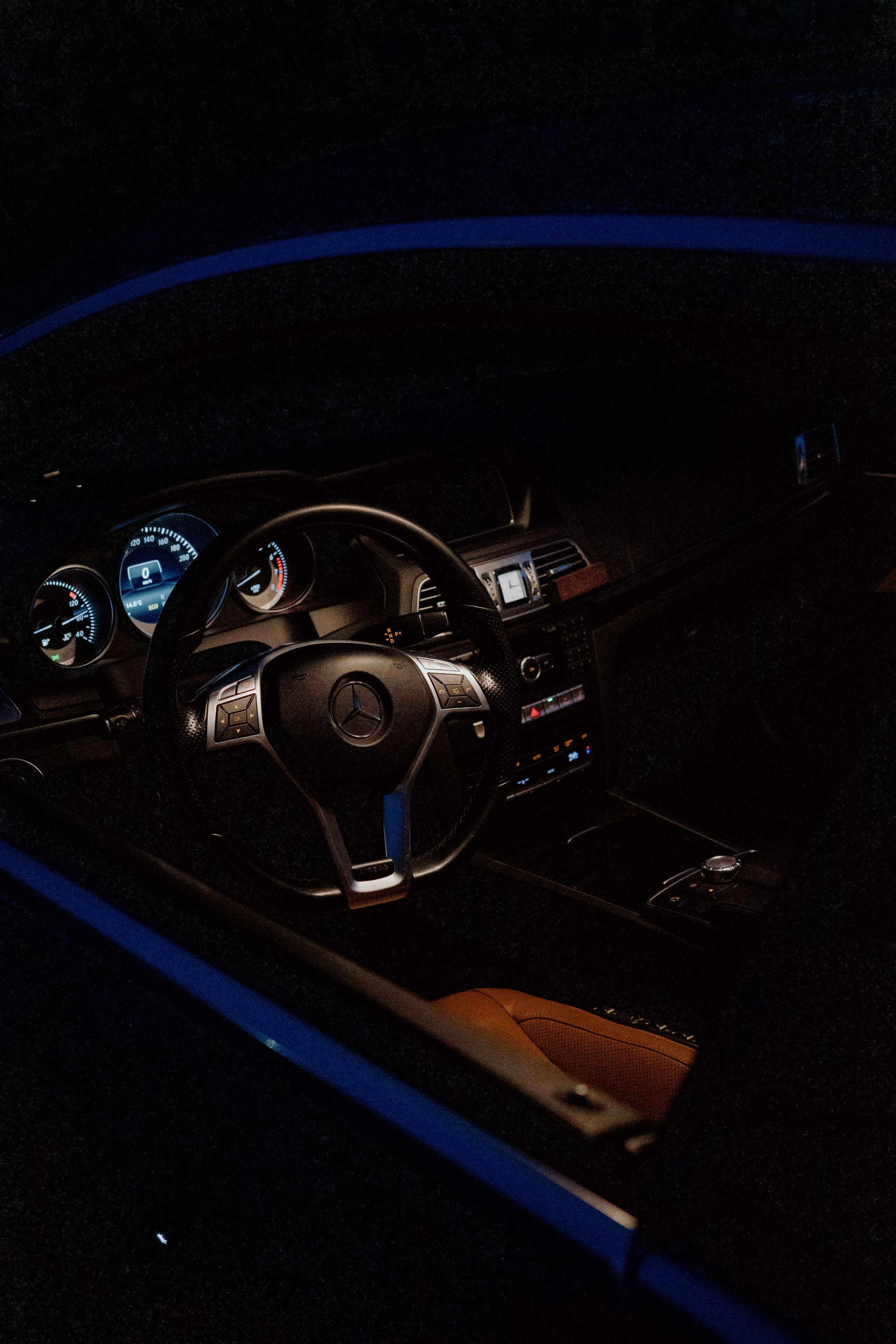 Night, Natalia, Car. Videographer and photographer in New York // MAKAROV.VIDEO