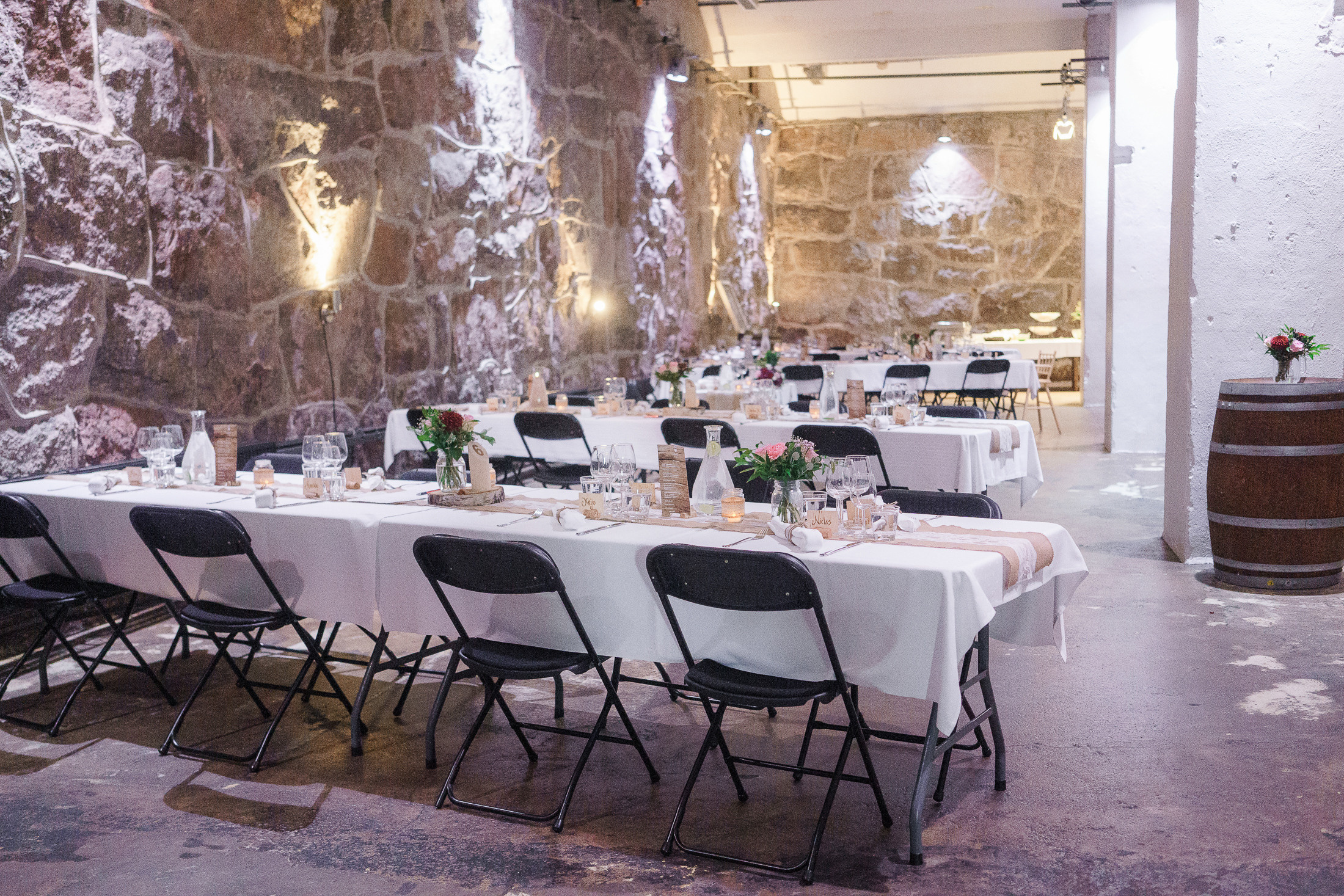 Agroksenmäen holvikellari hääkuvaus