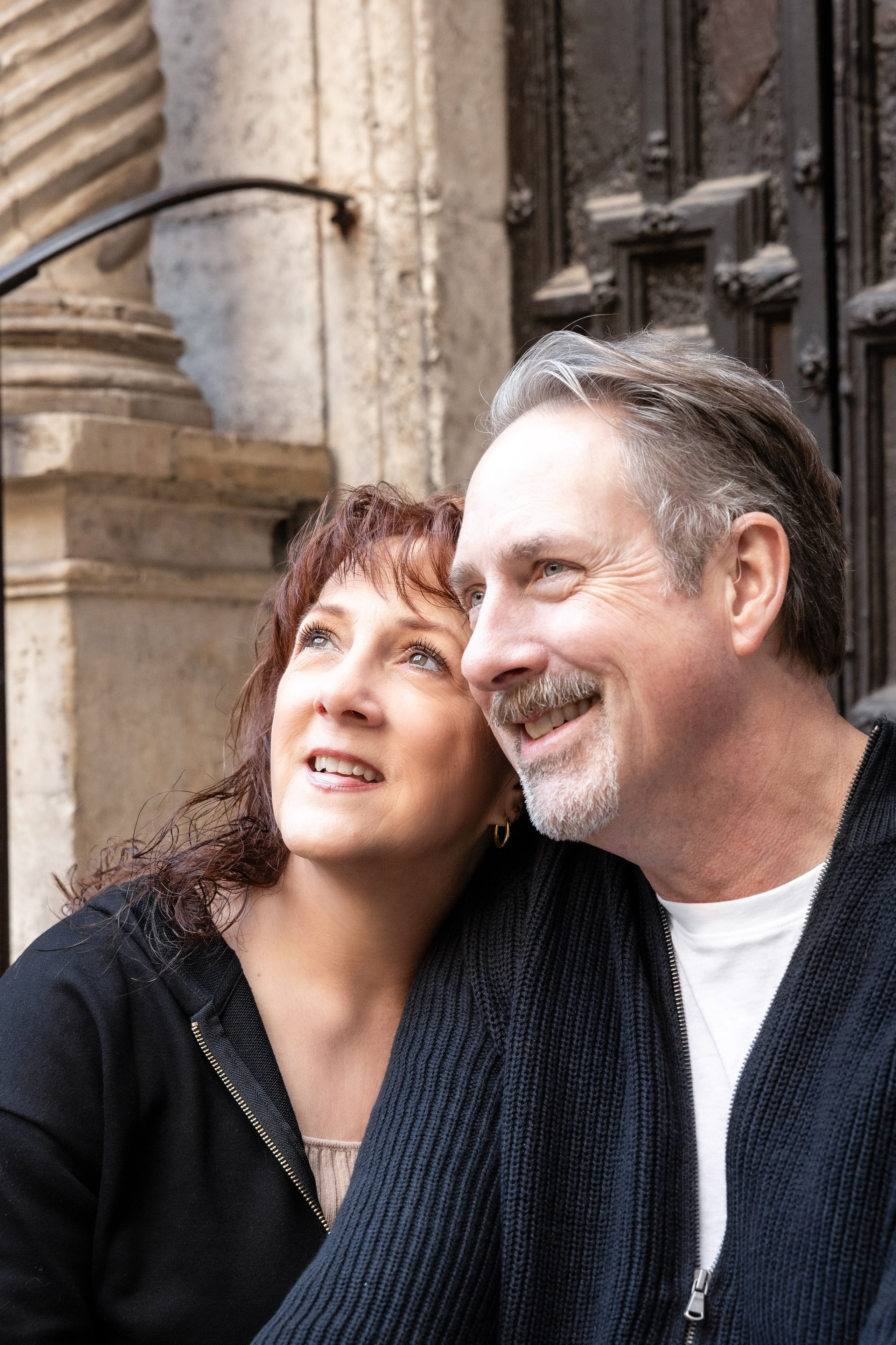 Family photoshoot in Toulouse city center for Cara’s Family/EN. Eugénie Smirnova — your photographer in Toulouse and southwest France