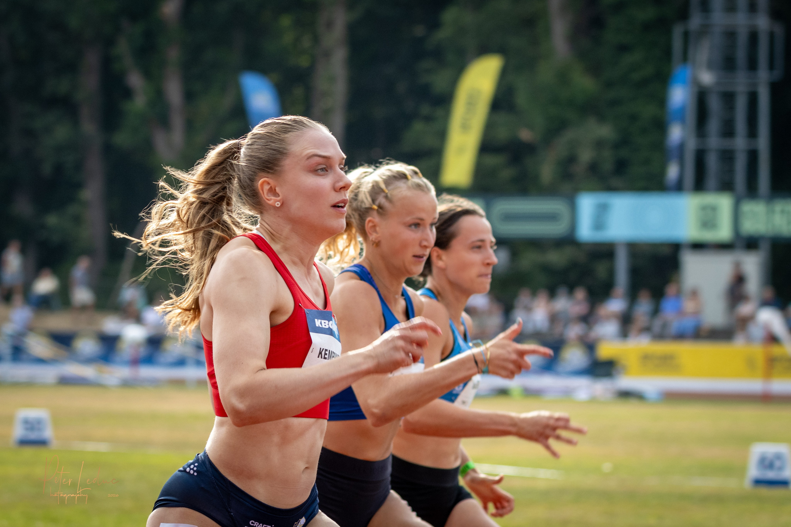Nacht van de Atletiek. Peter Leduc is een passionele hobbyfotograaf uit België, gespecialiseerd in creatieve fotografie, visuele verhalen en unieke fotoprojecten