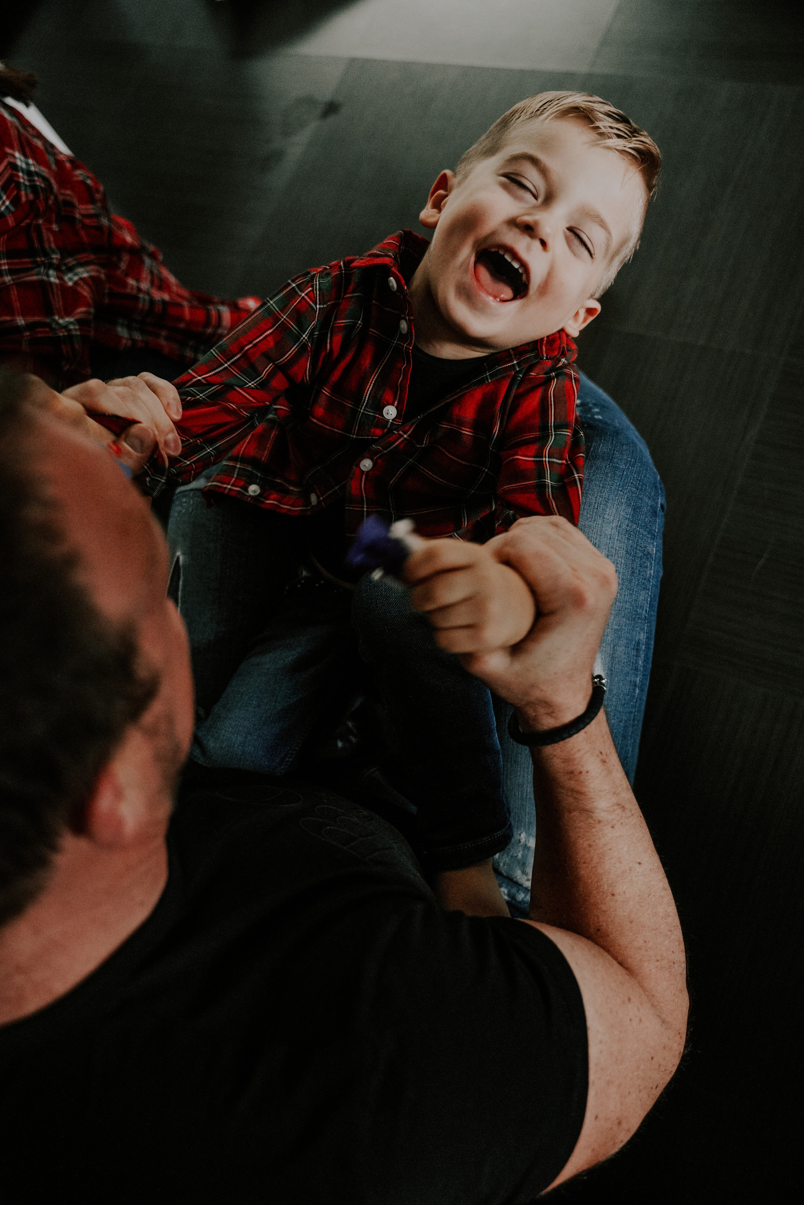 Christmas Family home photoshoot. Семейный фотограф Плзень Анита Дергачева